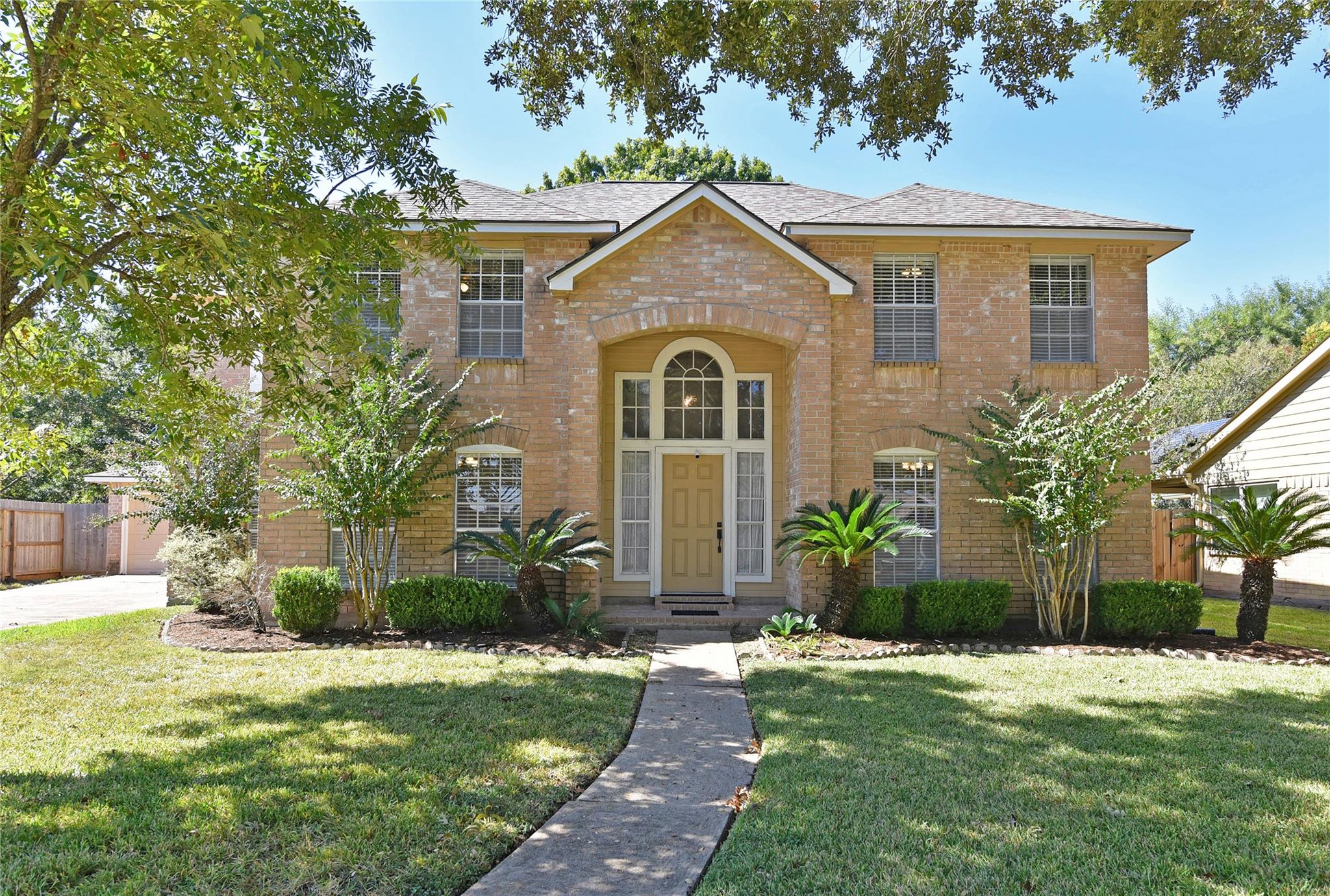 907 Sugarfield Court — photo