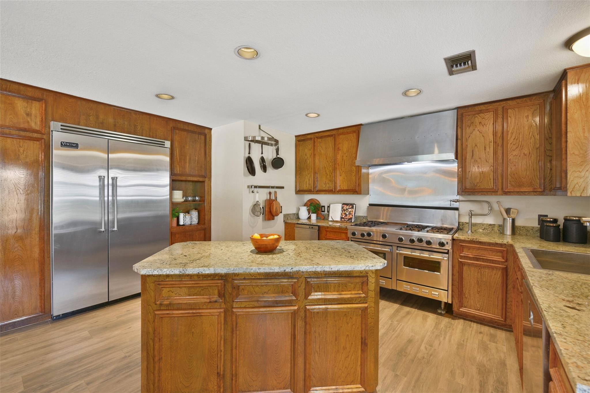 2204 Airline Drive — photo