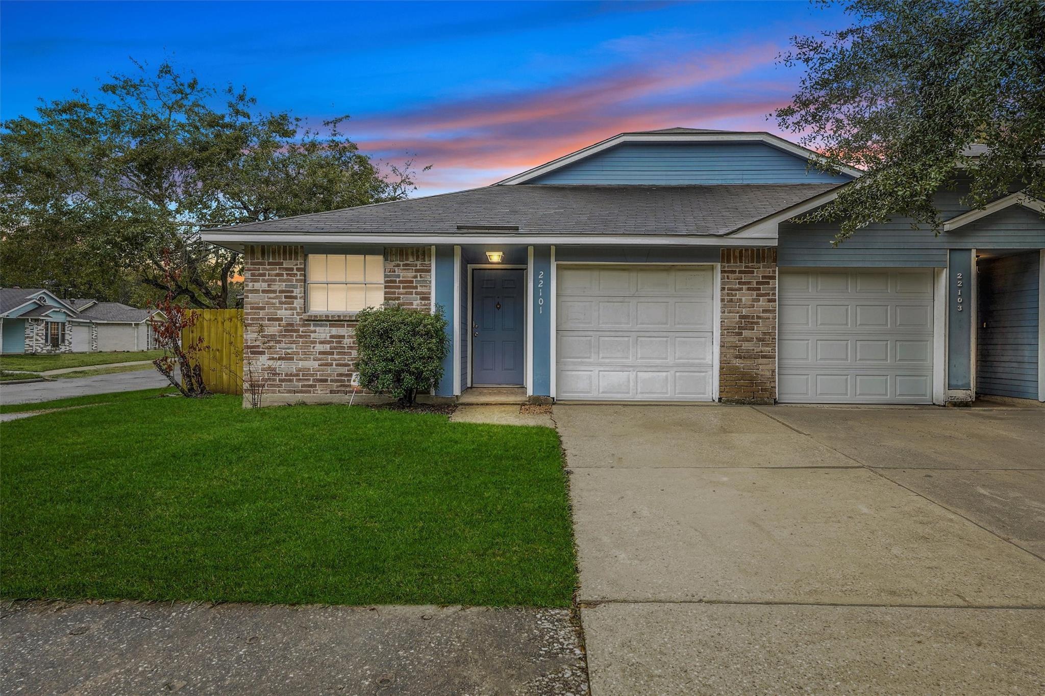 22101 Moss Falls Lane — photo