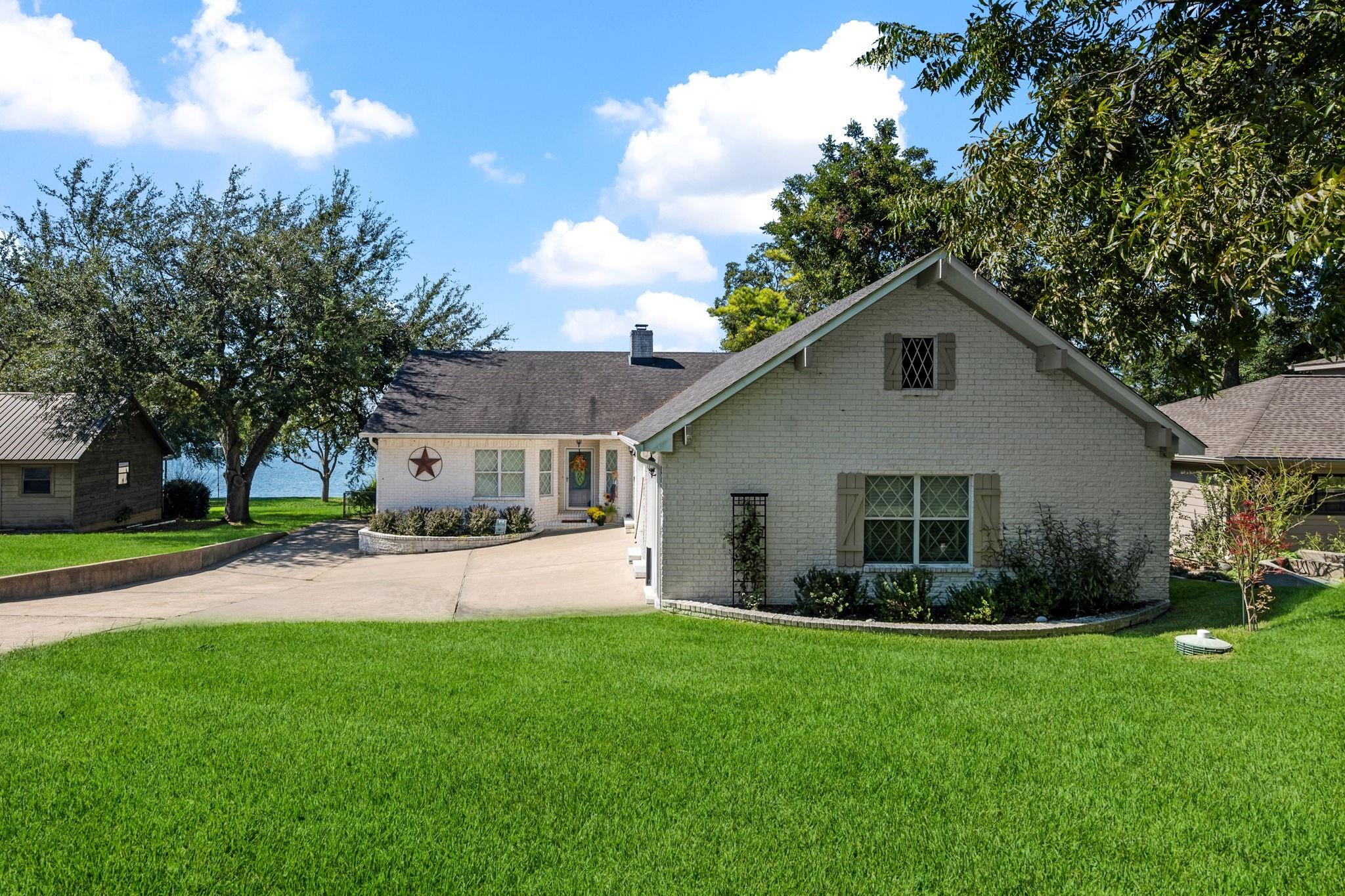 235 Mallard Point — photo