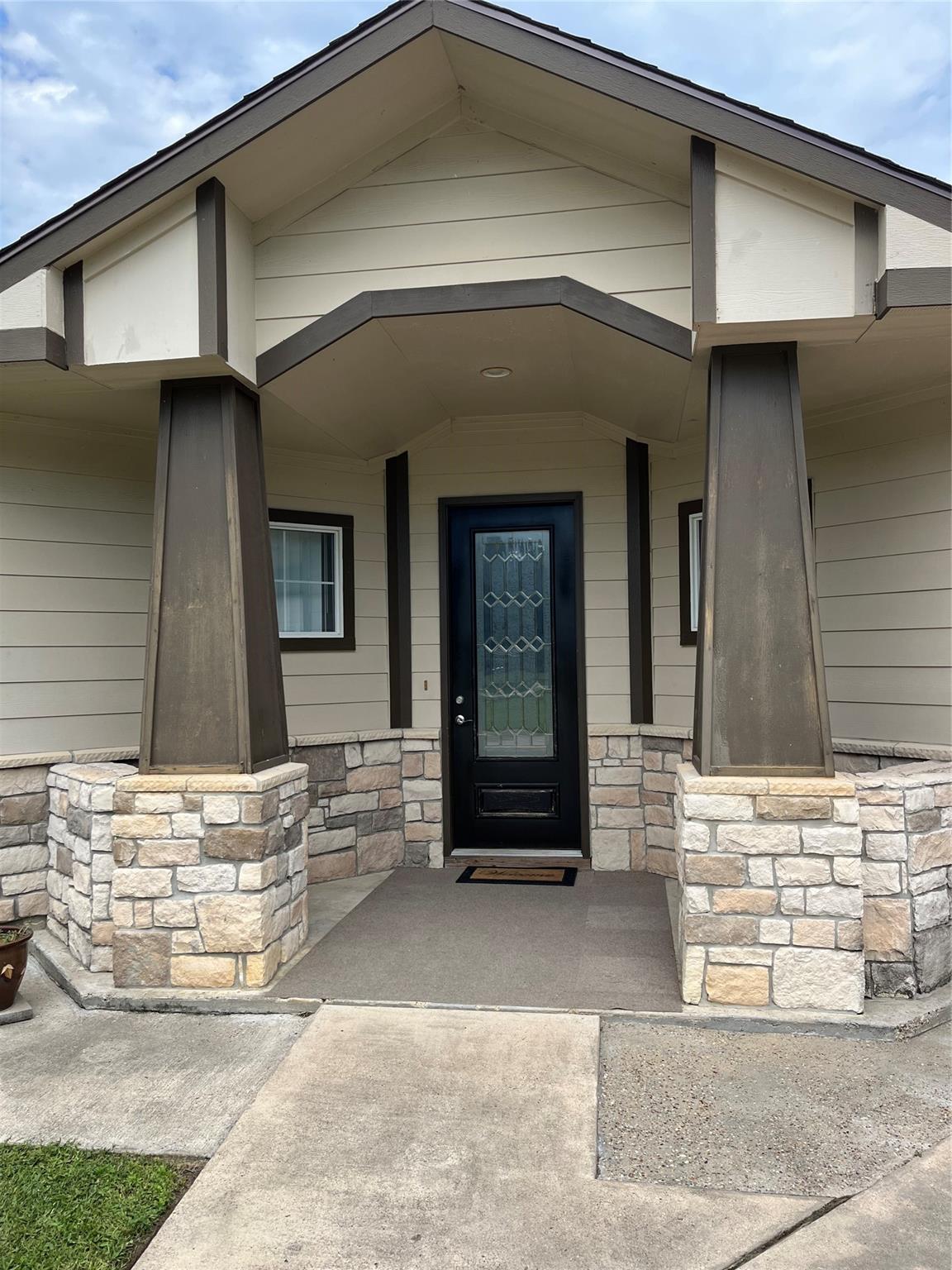 7070 Treaschwig Road — photo