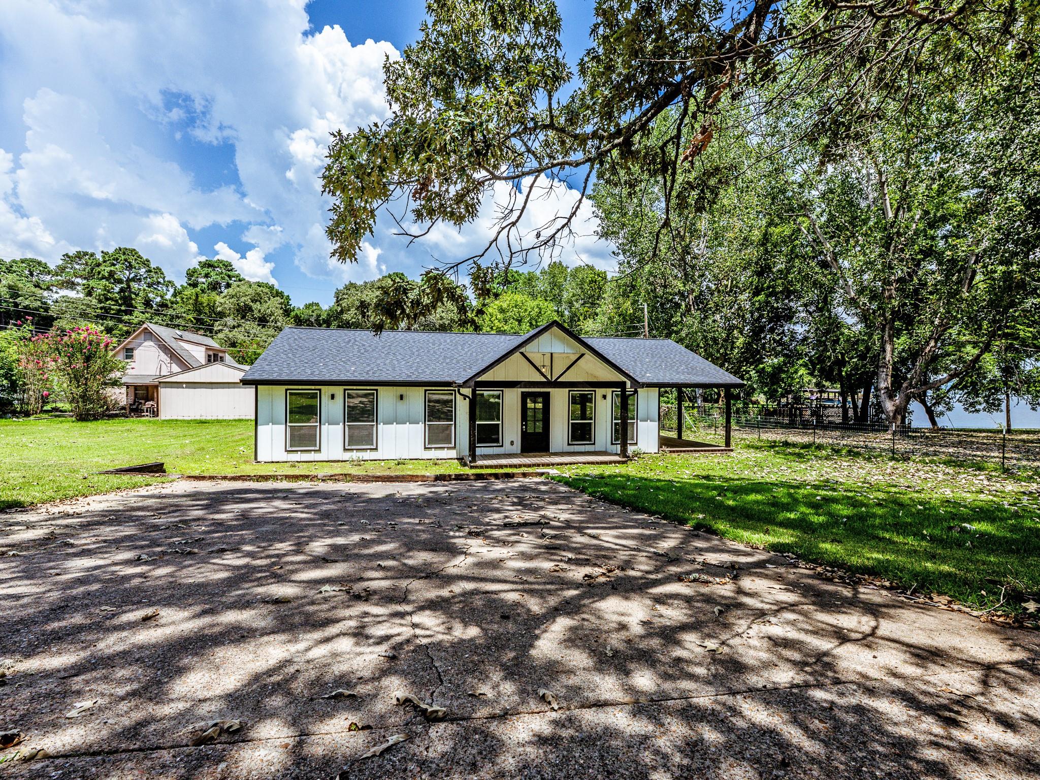 161 Lakeway Circle, Trinity, TX 75862 — photo 3