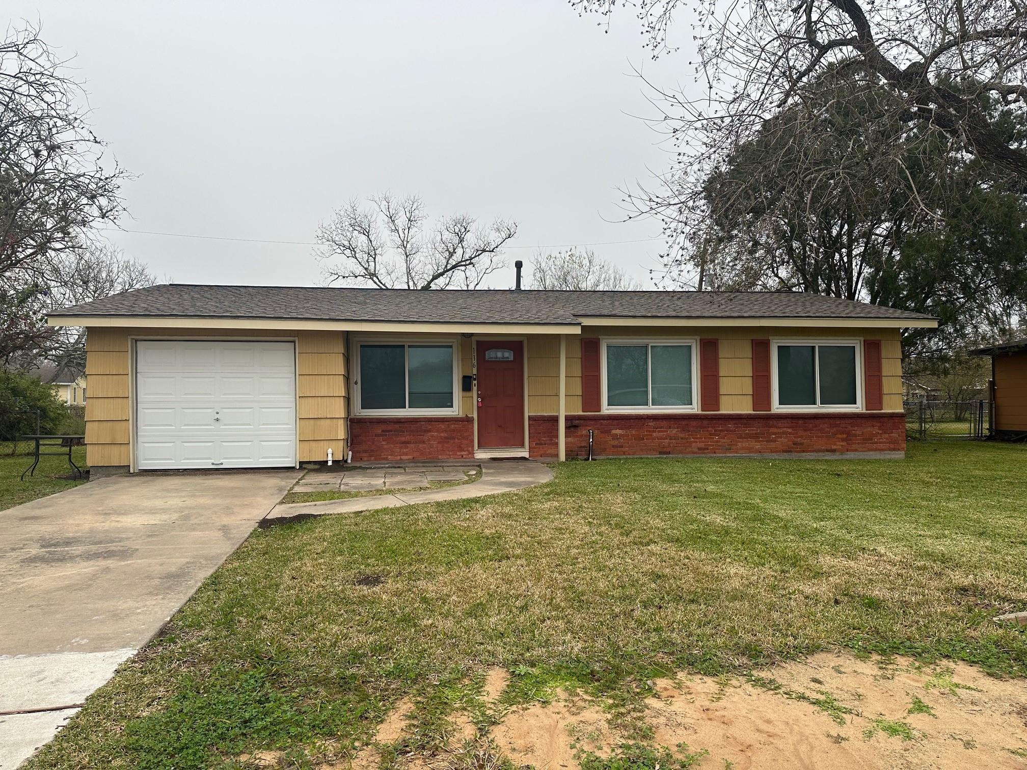 116 Forest Oaks Lane — photo