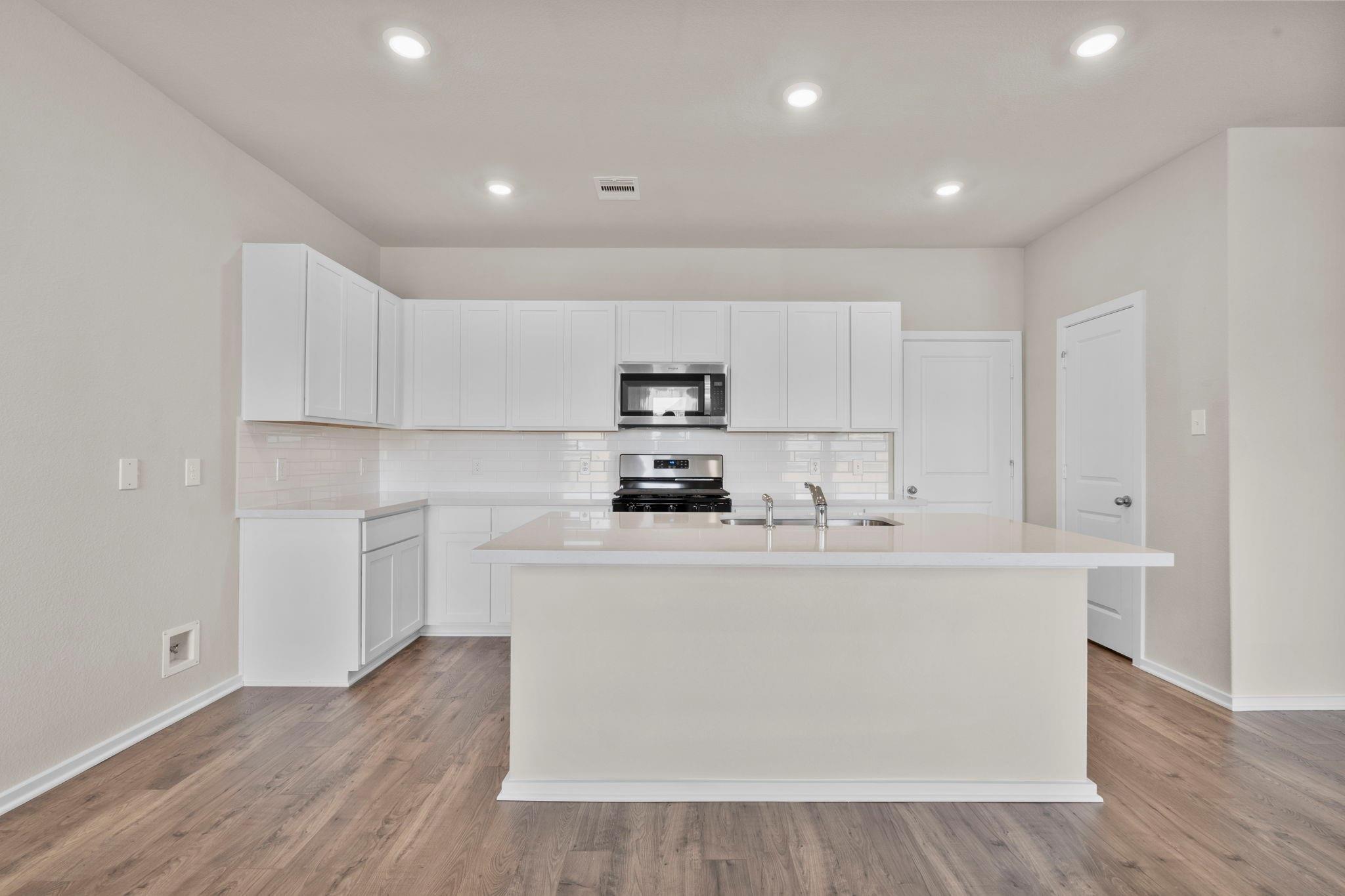 3542 Cardinal Pointe Drive, Angleton, TX 77515 — photo 3
