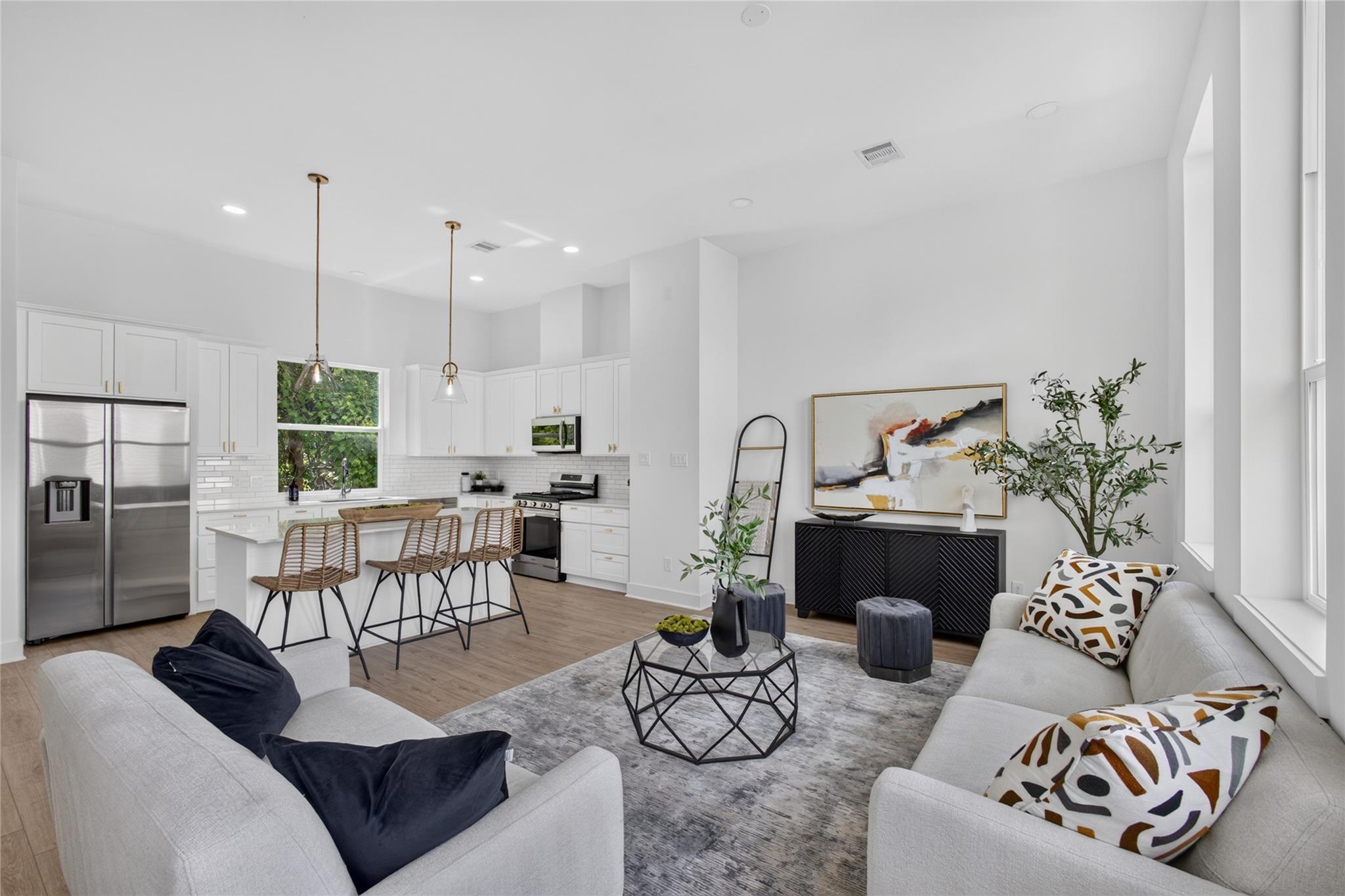 835 Rachel Street #B — photo