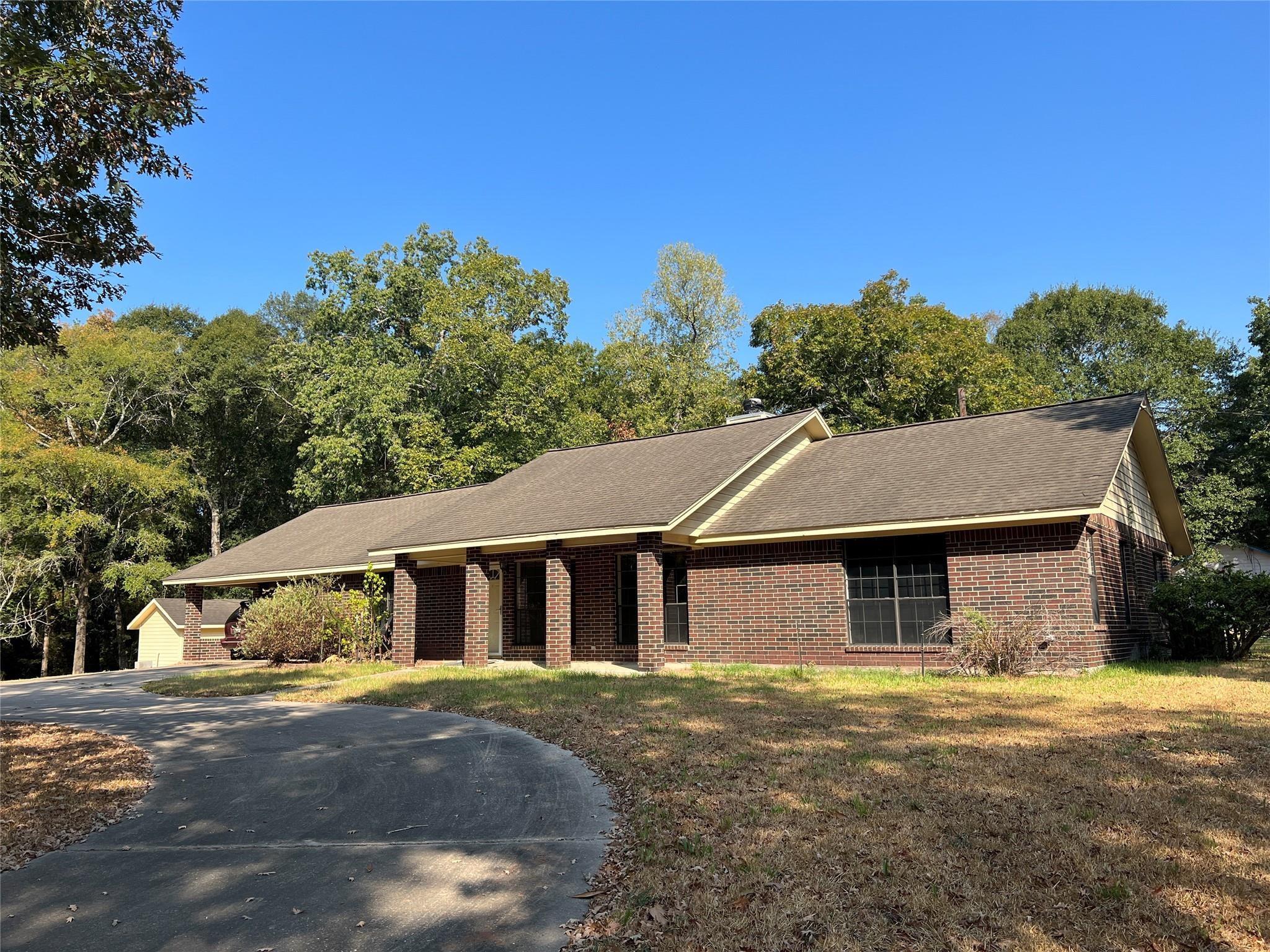 12345 Oak Leaf Road — photo