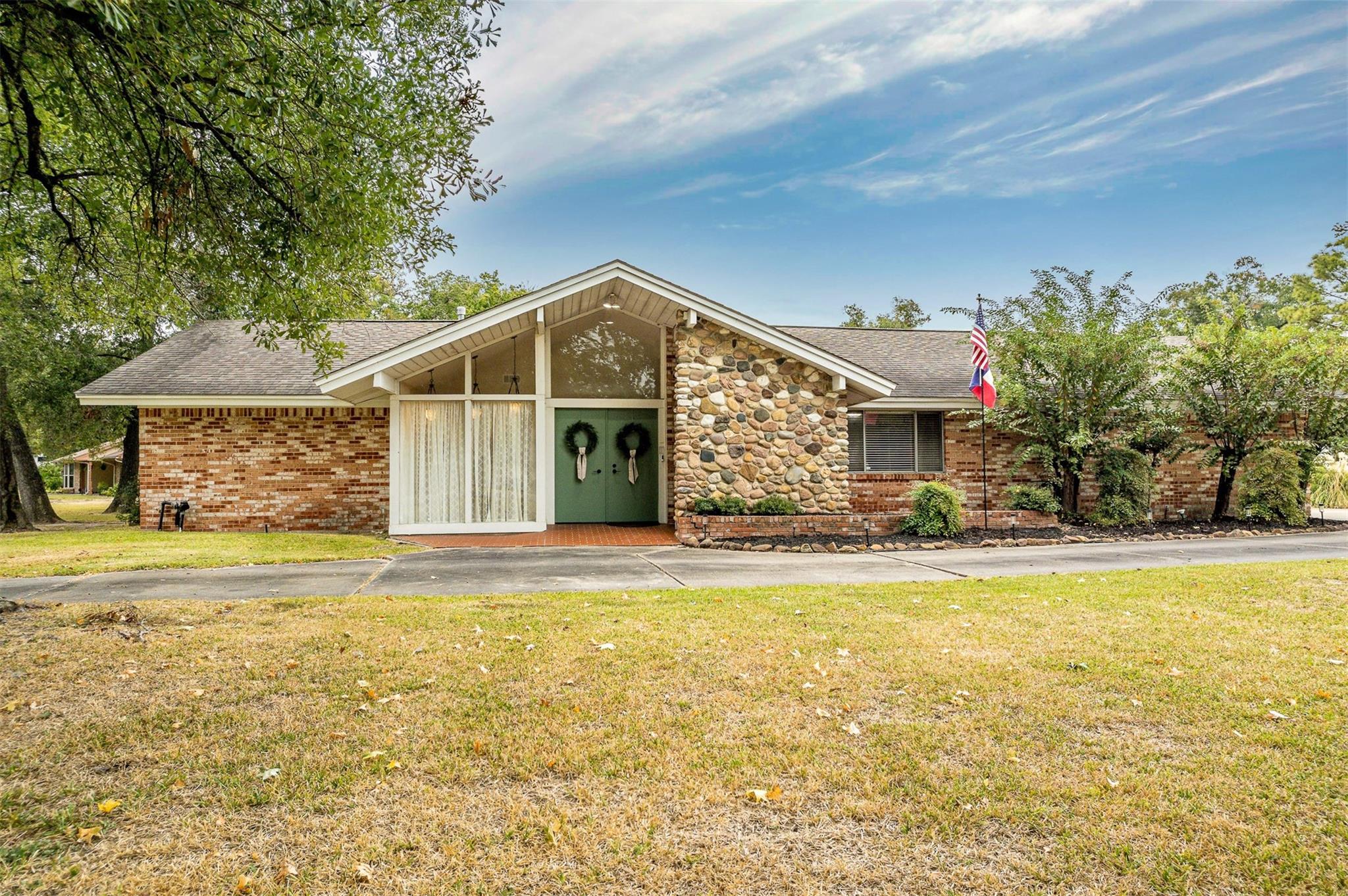 101 Crestway Drive — photo