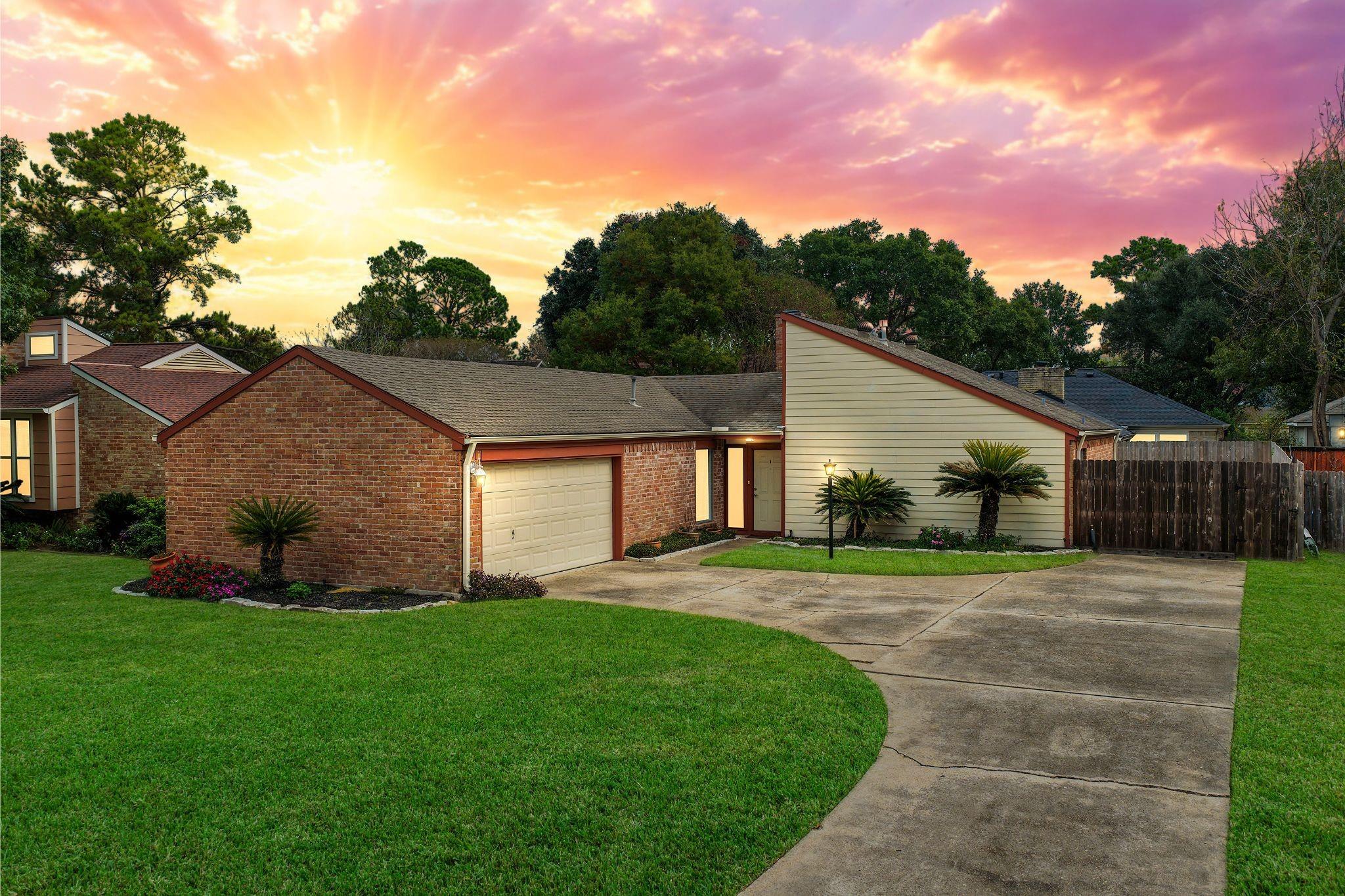 8126 Ivan Reid Drive — photo