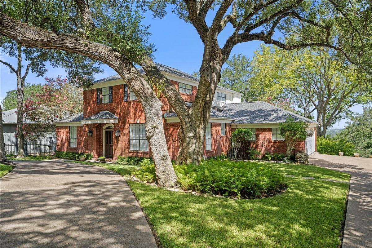 208 Rolling Hill Drive — photo