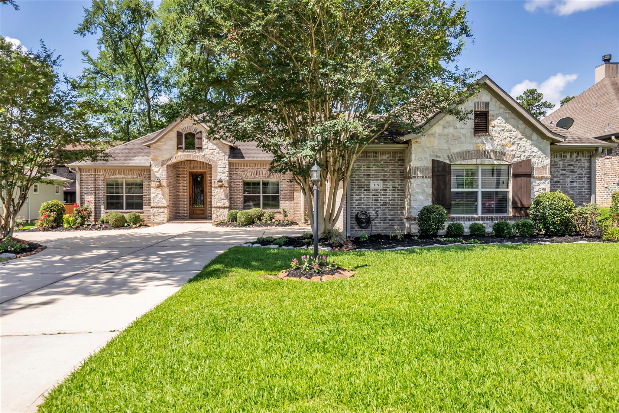 118 Pine Bluff Drive — photo