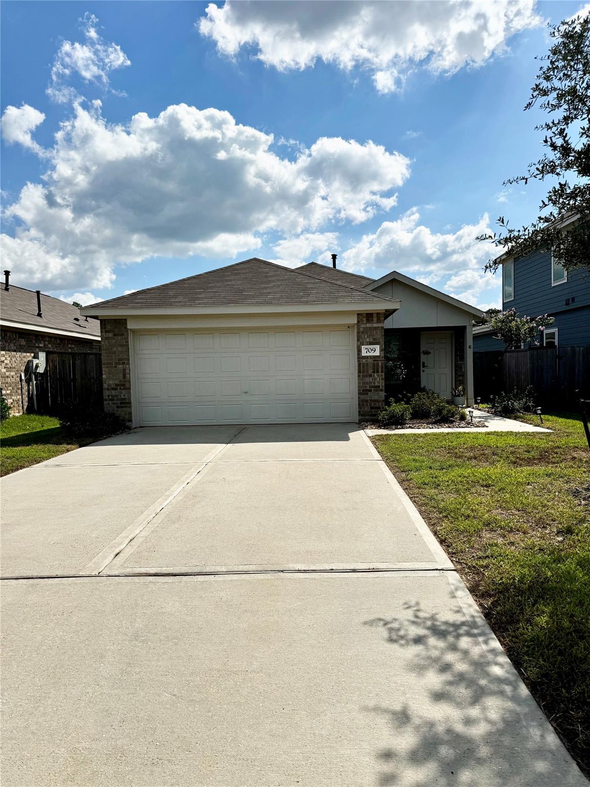 709 Roaring Falls Drive — photo