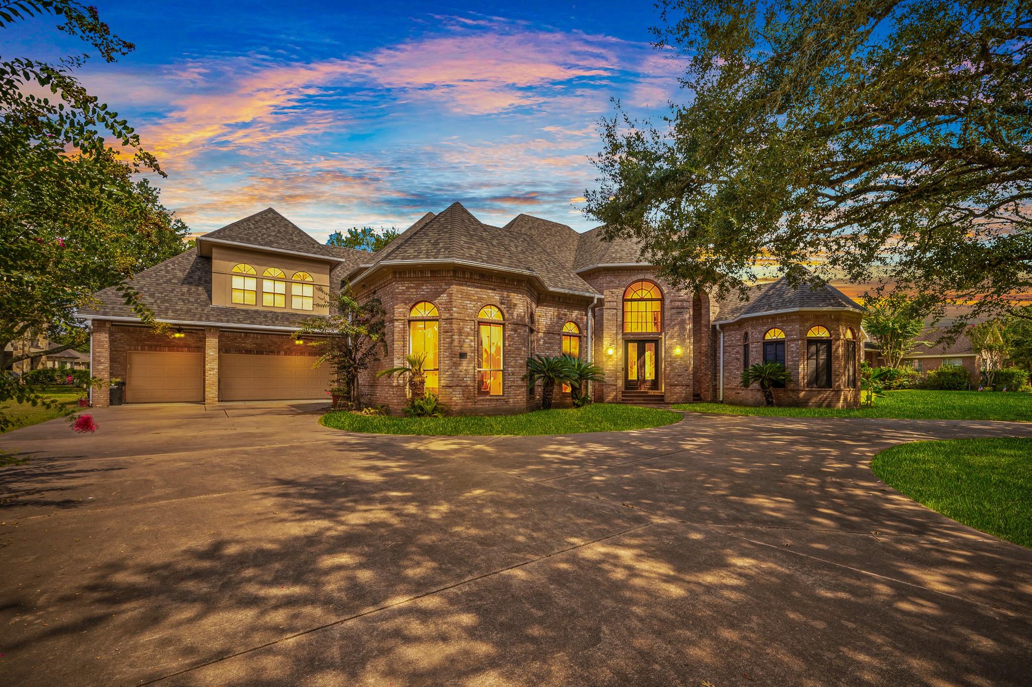 5107 Waterbeck Street — photo