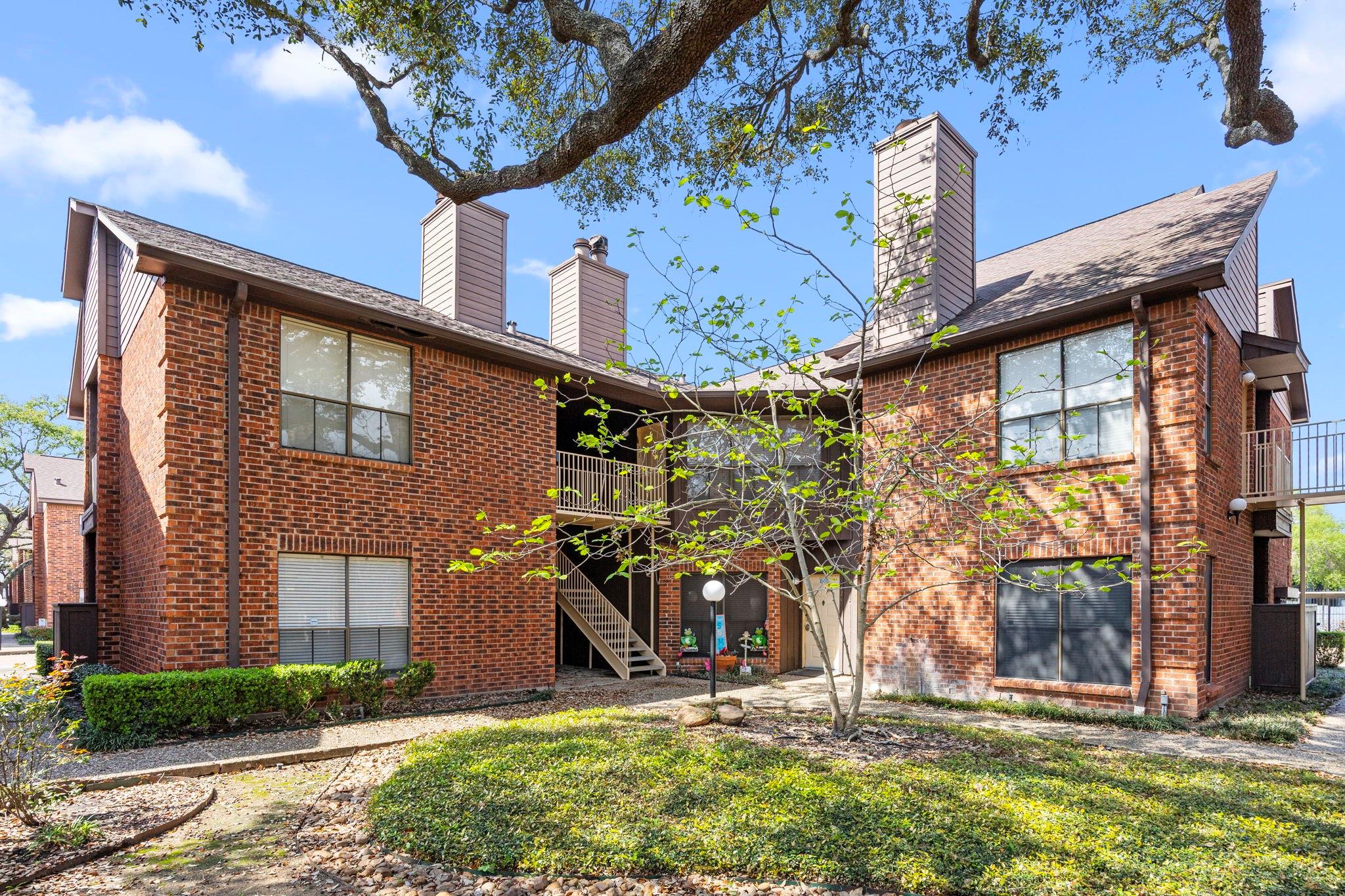 3100 Walnut Bend Lane #120 — photo