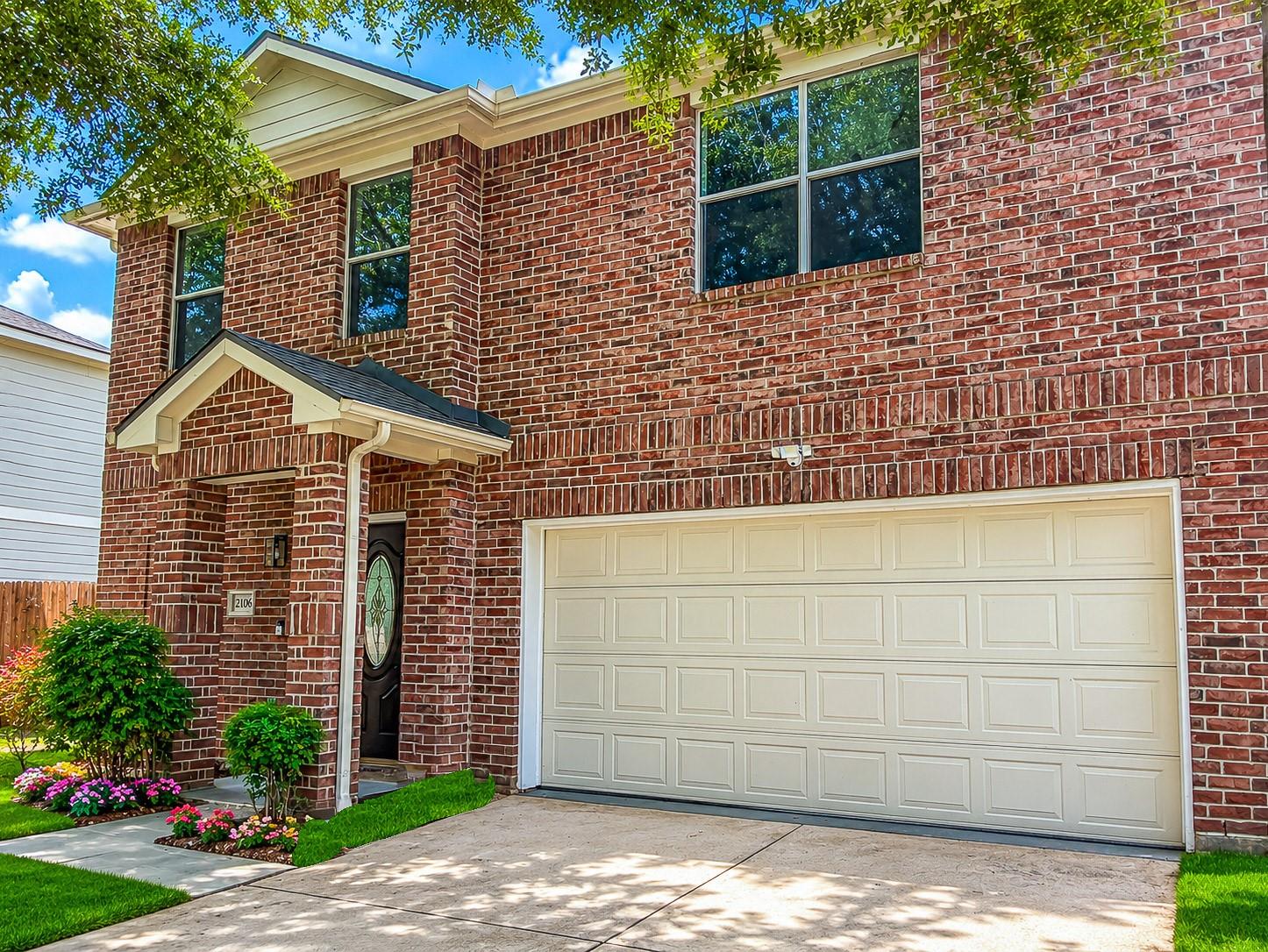 2106 Lakeshore Forest Court — photo