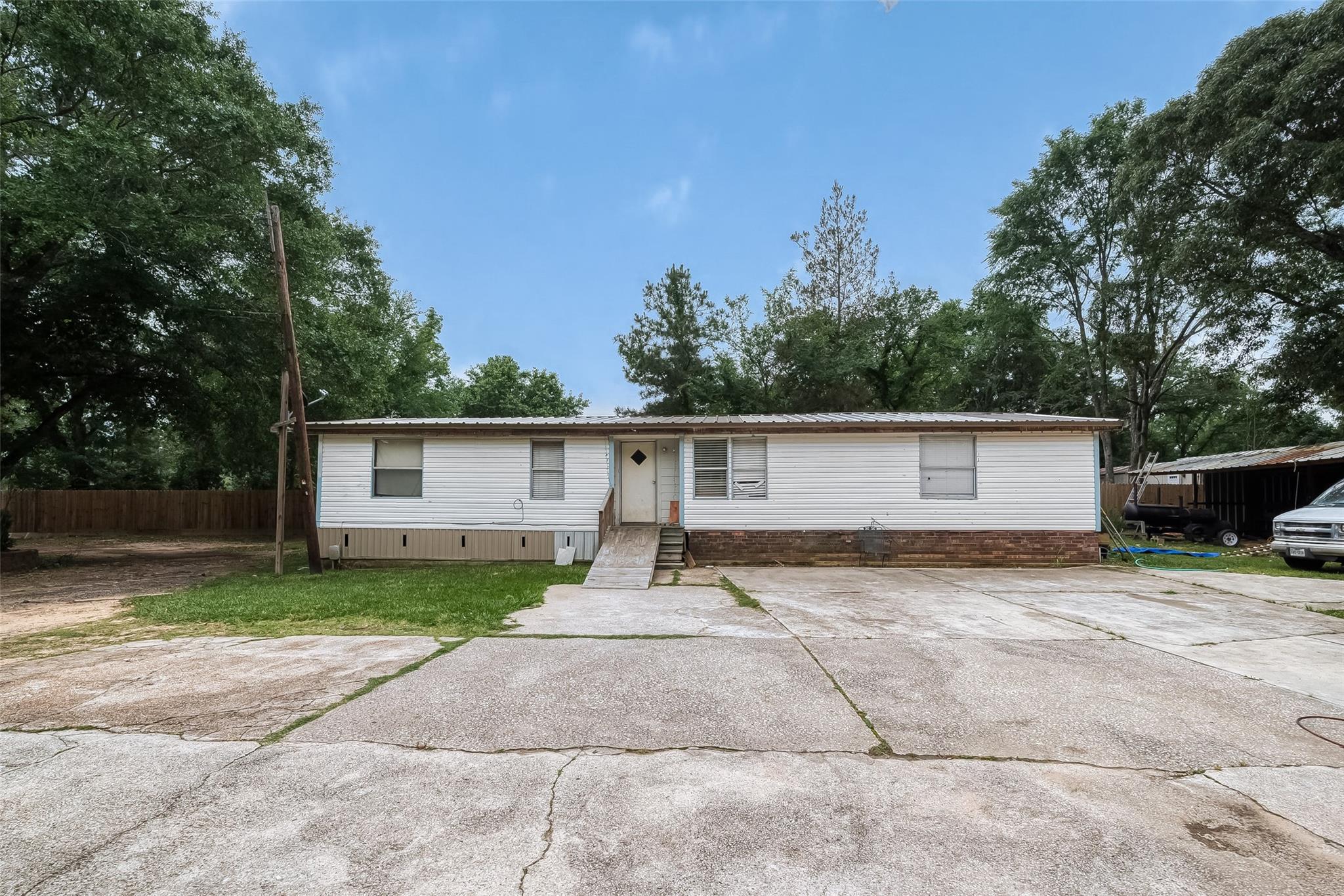 829 Porter Road — photo