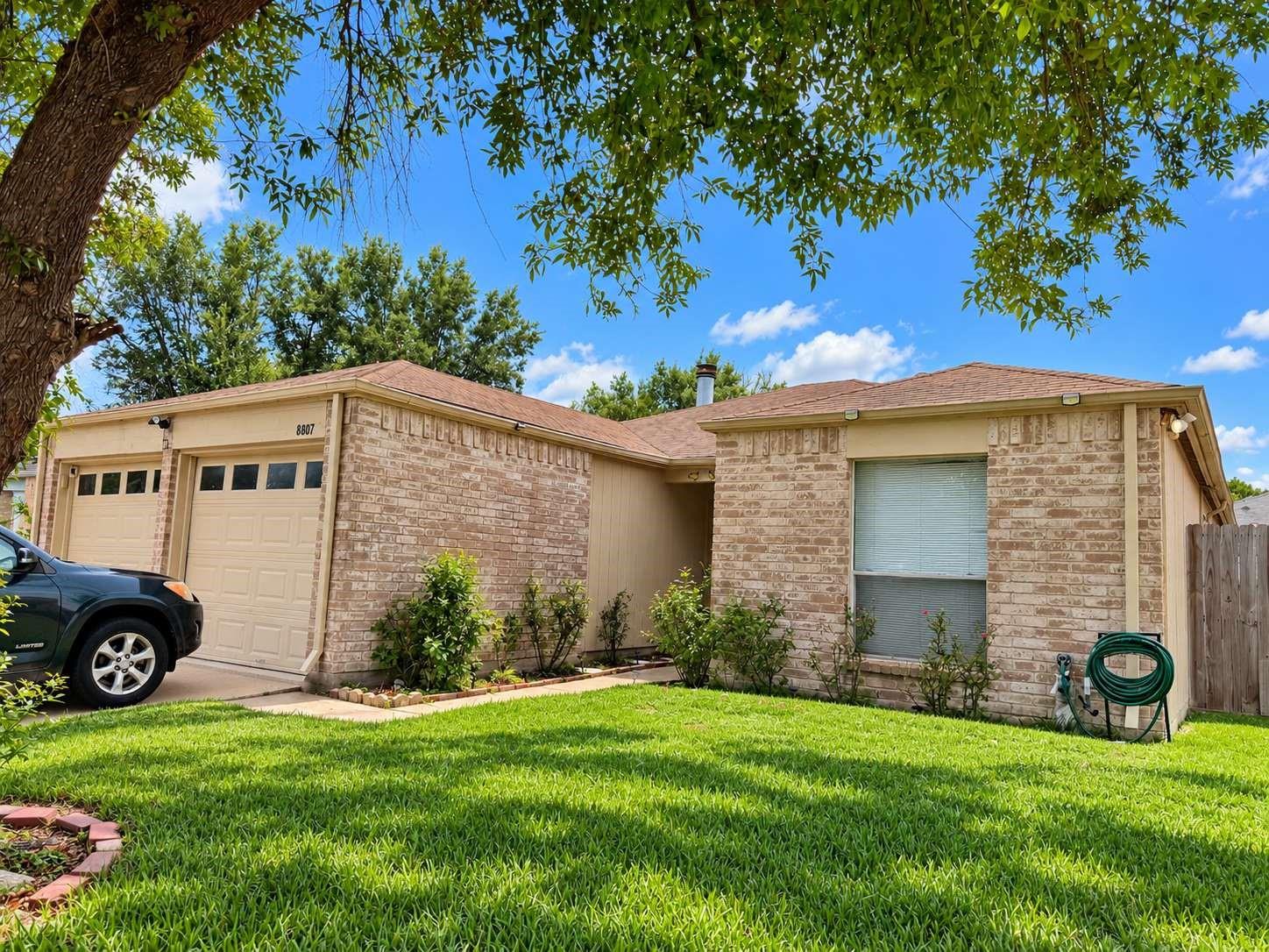 8807 Kindlewood Drive — photo
