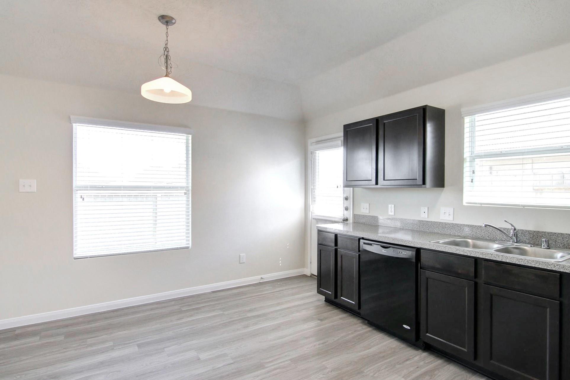 12703 Rio Nueces Lane, Rosharon, TX 77583 — photo 3