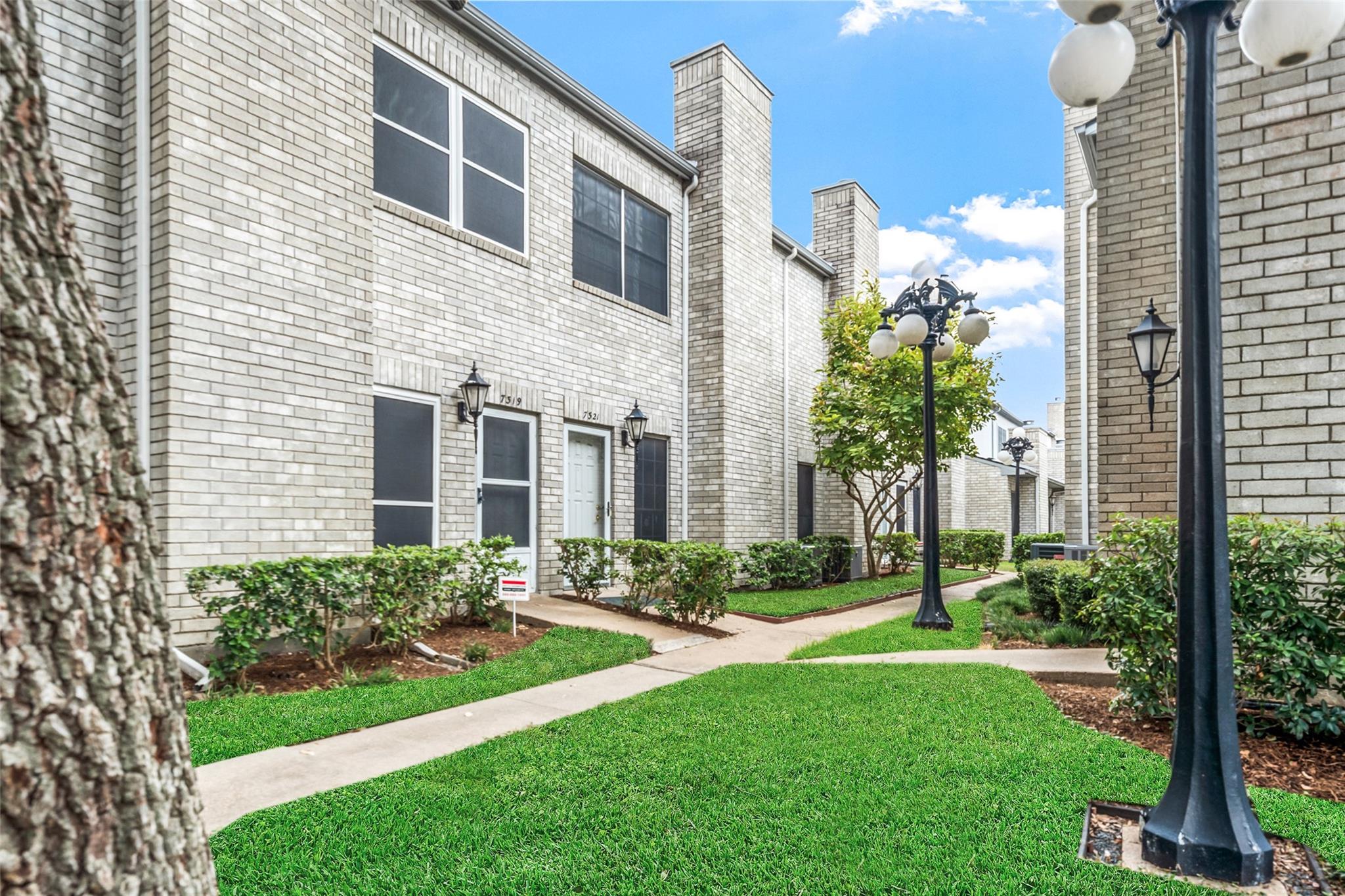 7325 Regency Square Court — photo