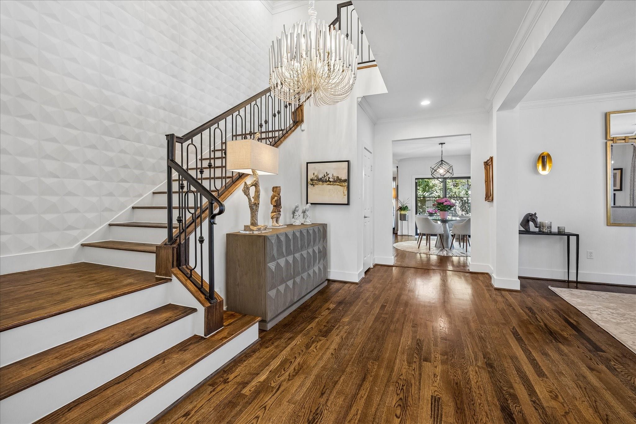 2402 Mcclendon Street — photo