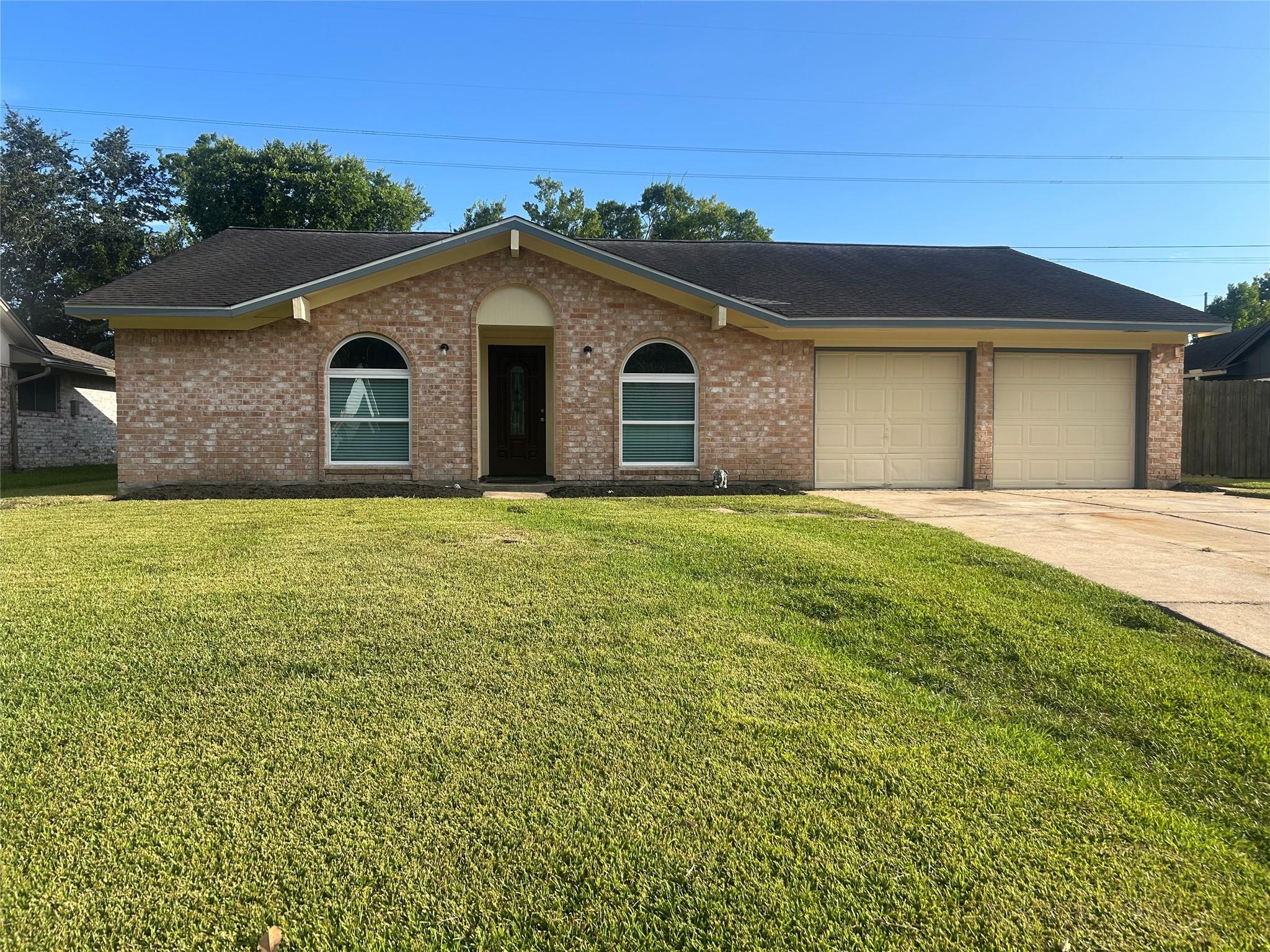 2305 Kingsway Drive — photo