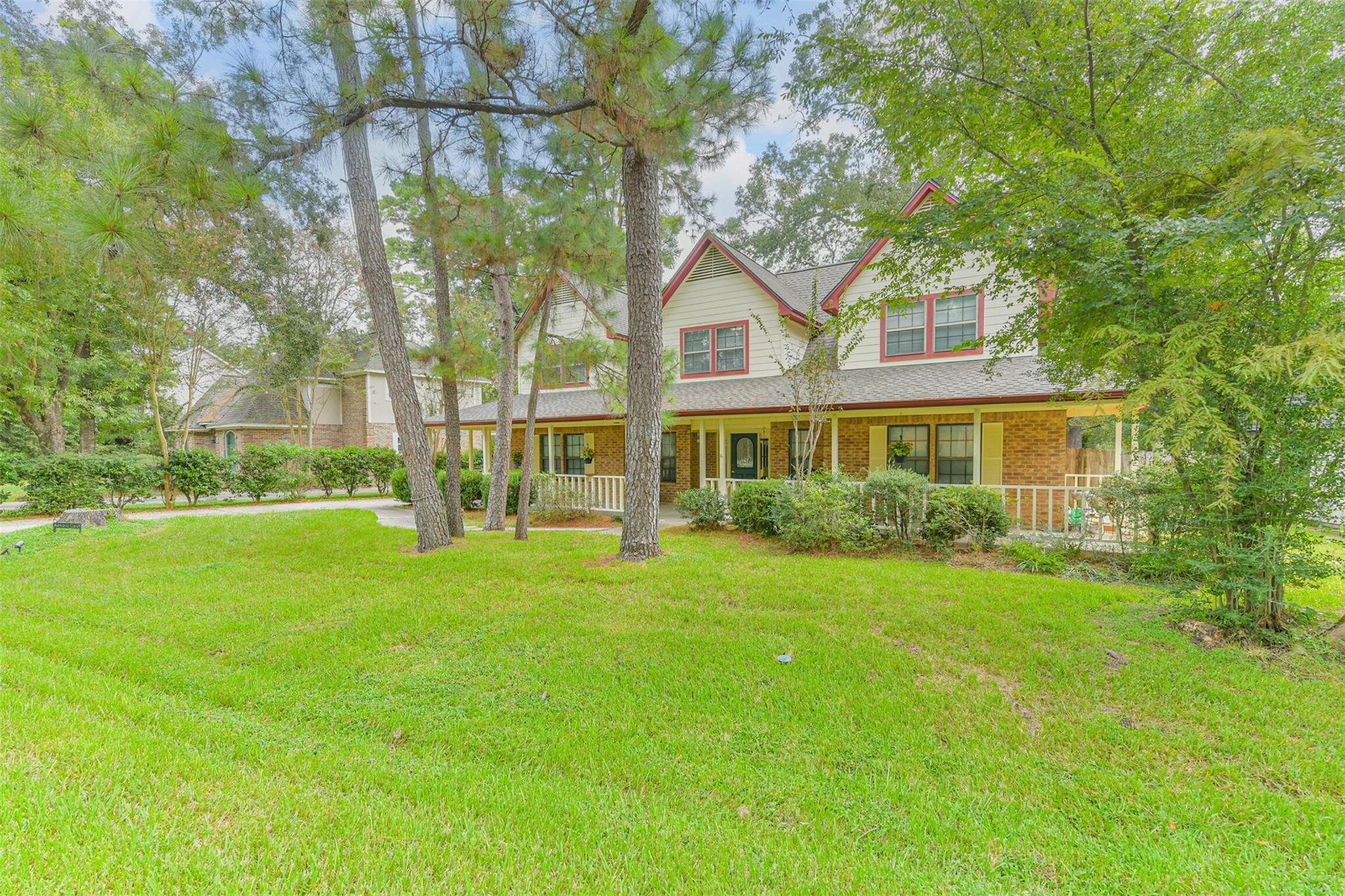 6 Amara Court, The Woodlands, TX 77381 — photo 3