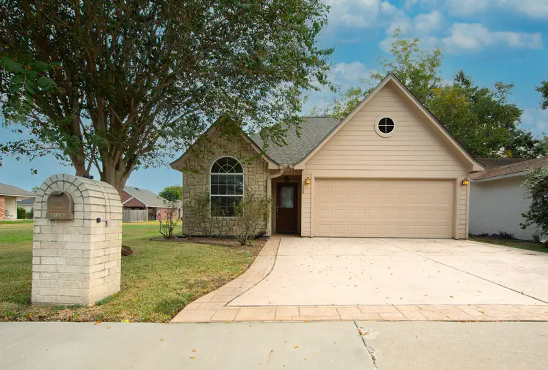 125 Golfview Drive — photo