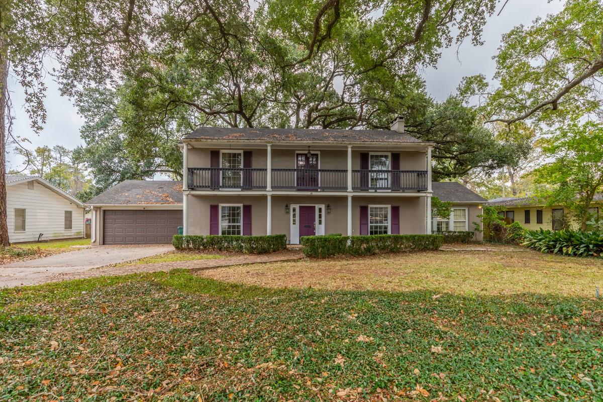 2465 Gladys Street — photo