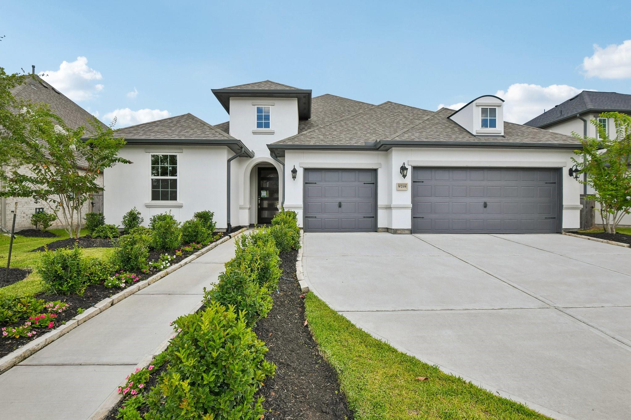 9719 Hunters Run Drive — photo