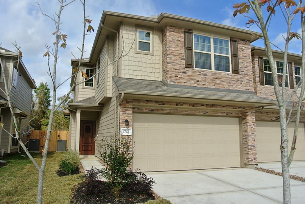 1742 Parkside Shores Lane — photo