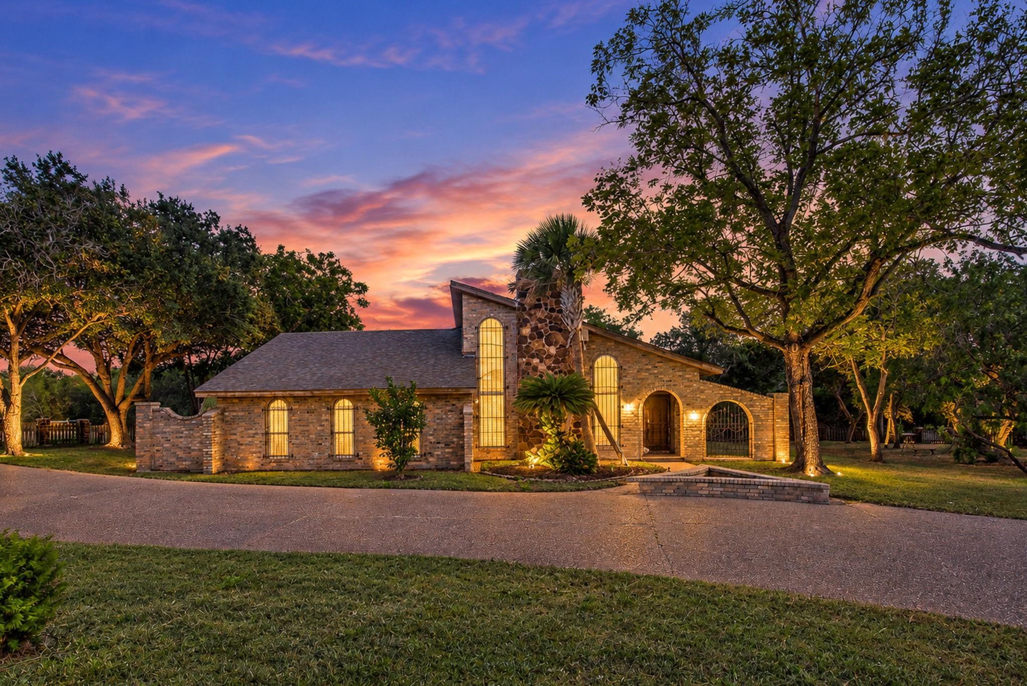 Home in Corpus Christi, TX 78410 — photo 2