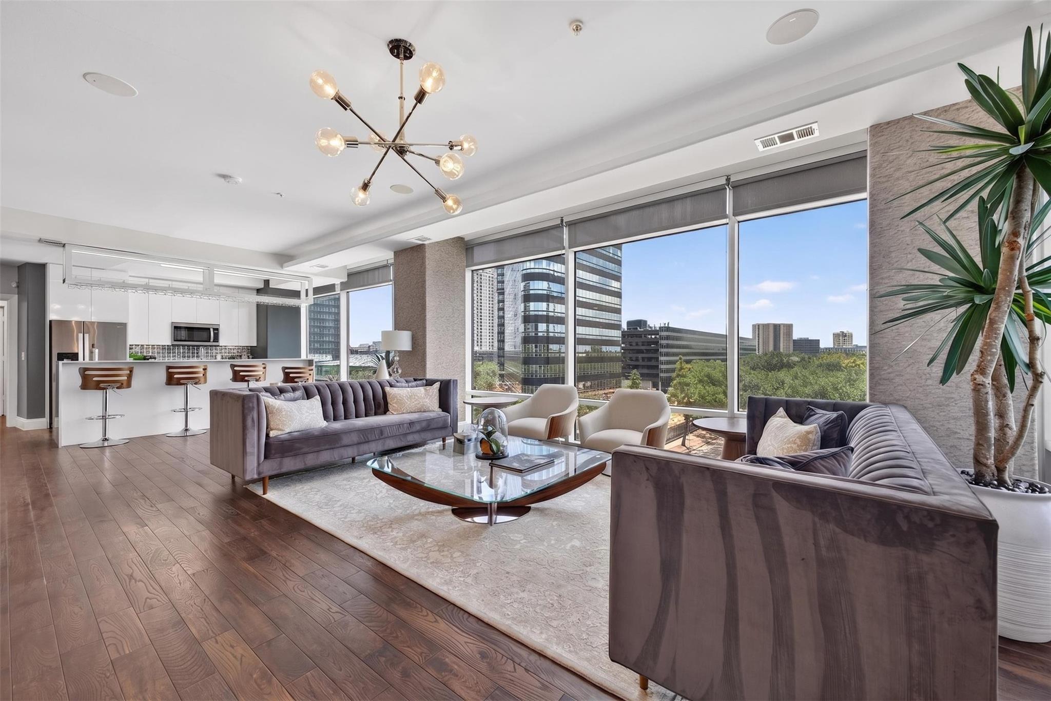 1901 Post Oak Boulevard #505 — photo