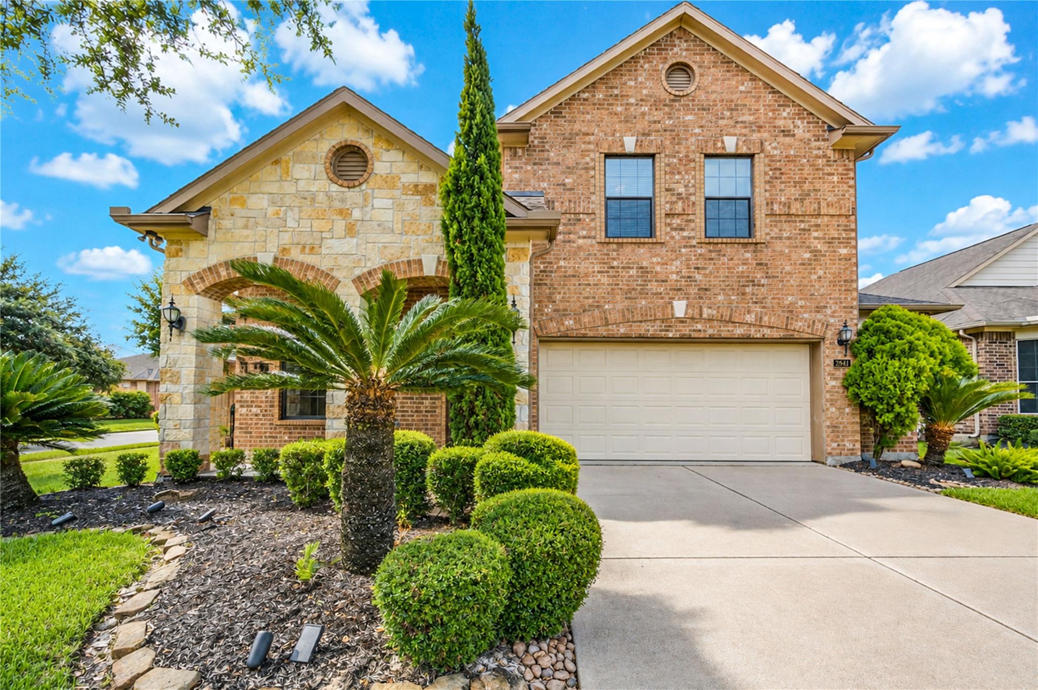 2844 Torano — photo