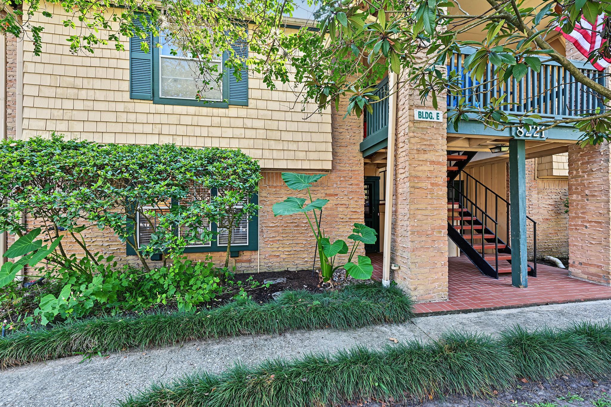 8221 Kingsbrook Road #108 — photo