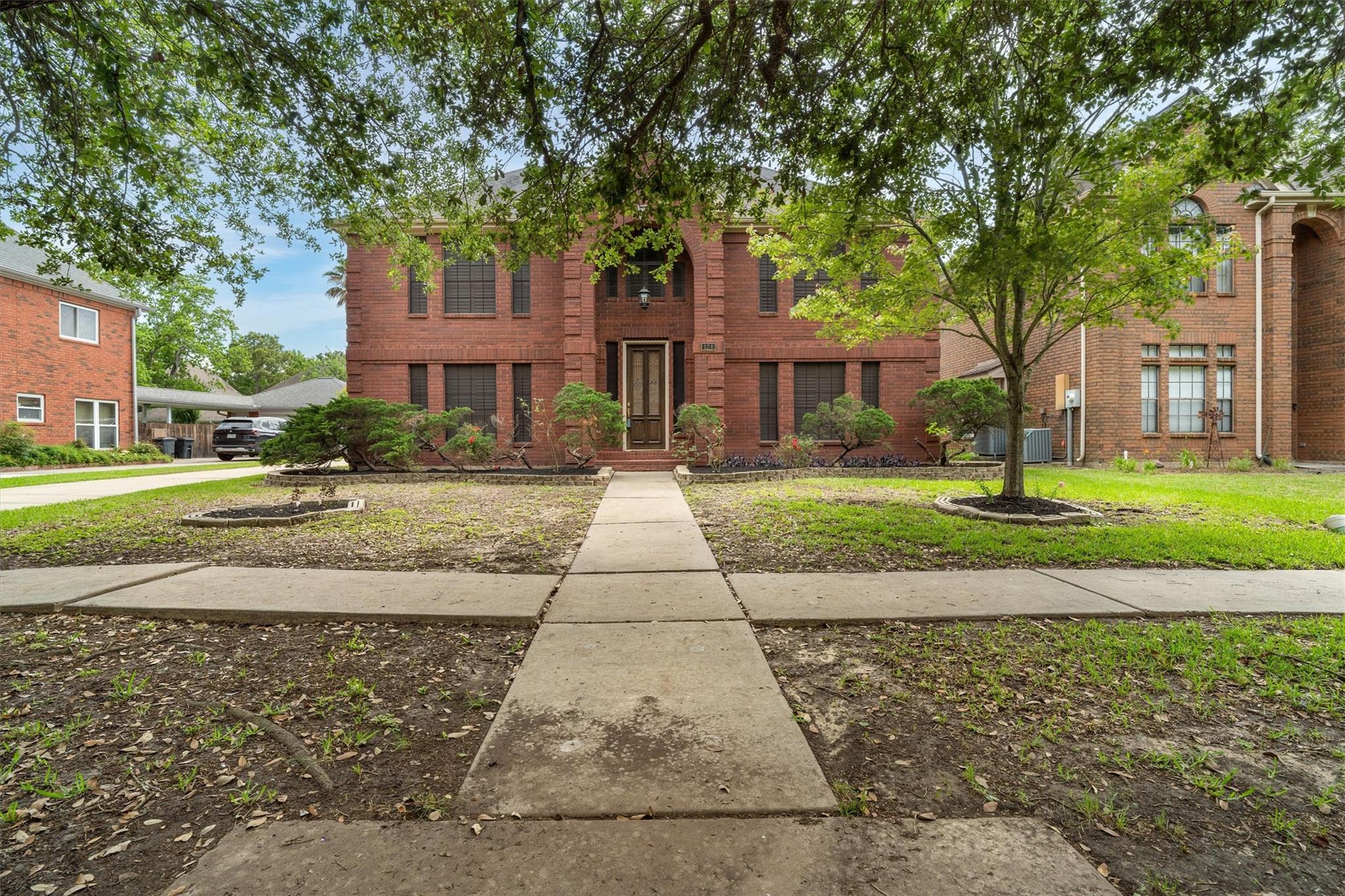 124 Lake Point Drive — photo