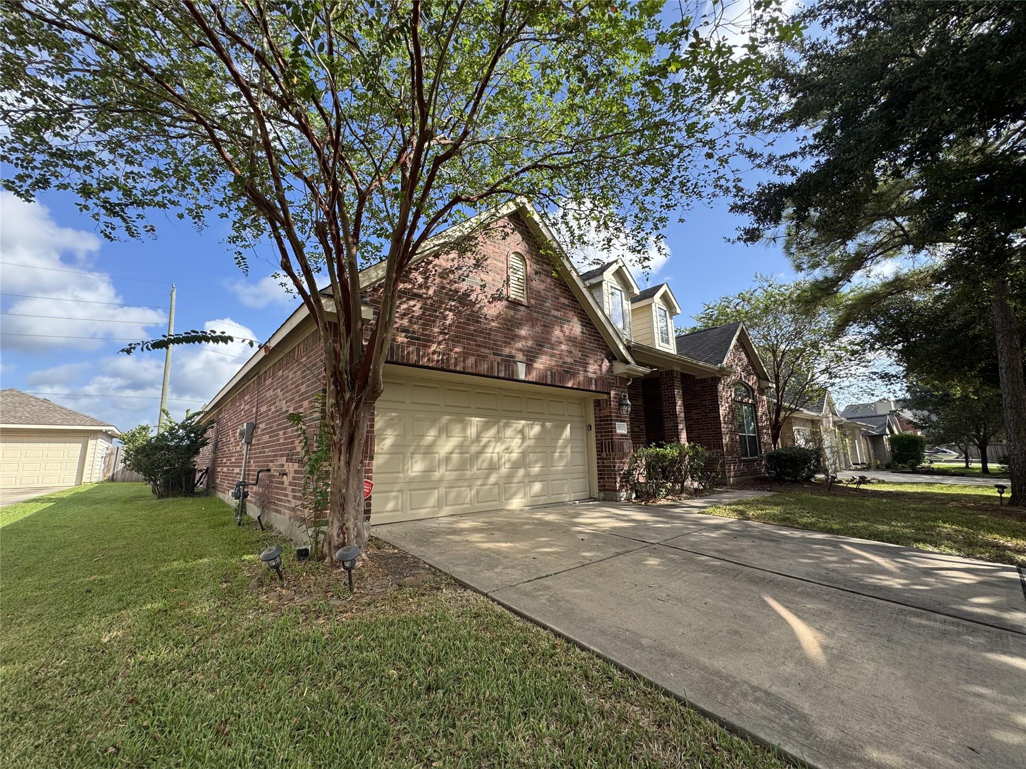 12111 Fall River Pass Lane — photo