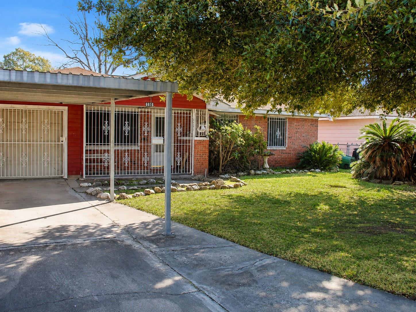 6606 Muckelroy Street — photo