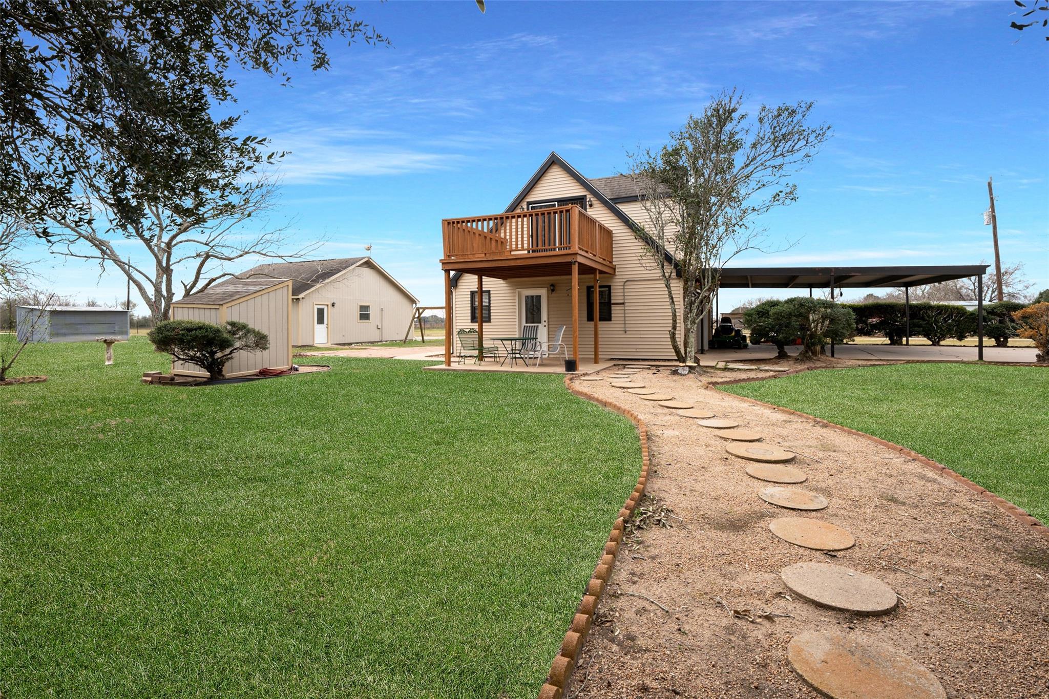 15021 County Road 272 — photo