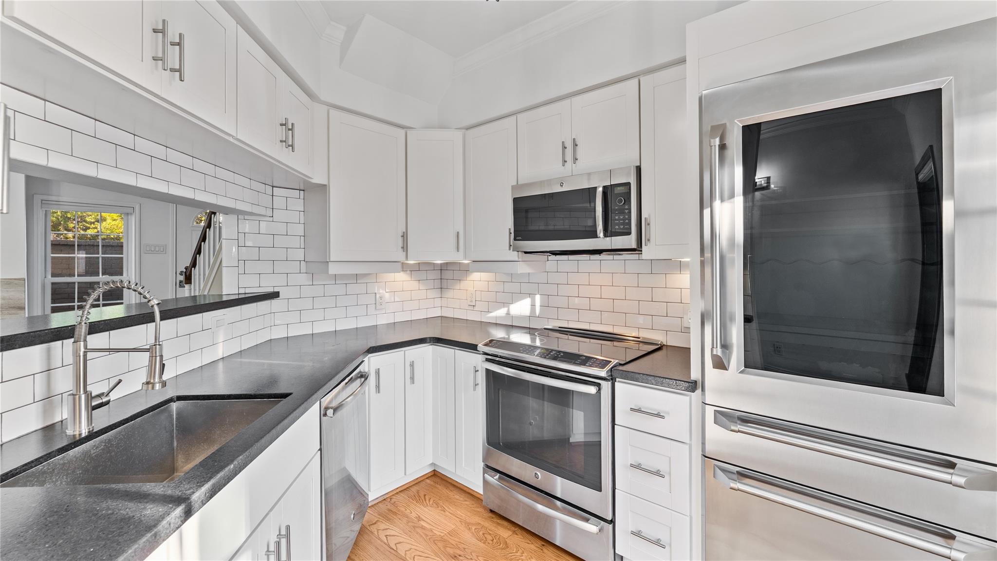 2215 Stanford Street #2215 — photo