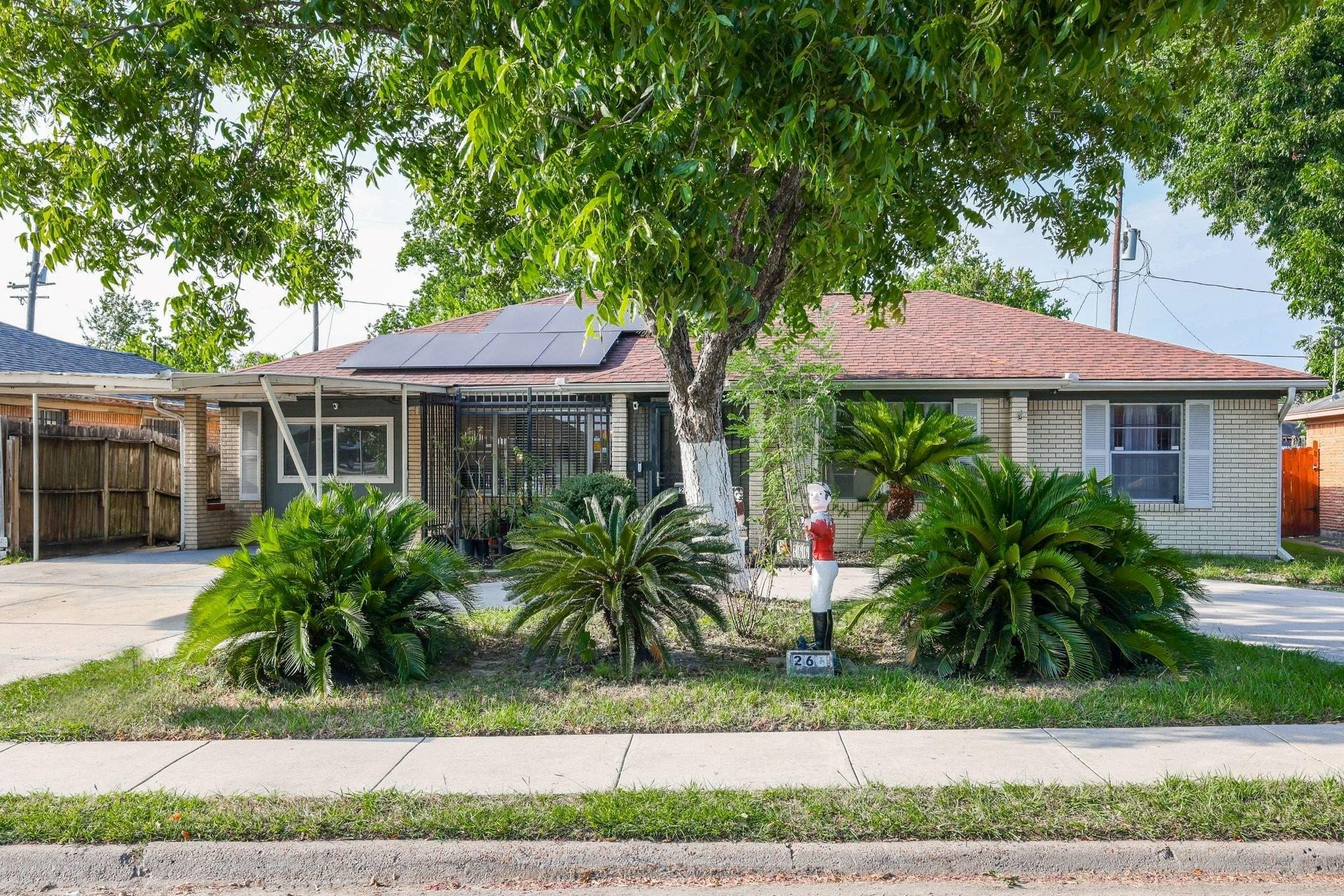 266 W Riverwood Drive — photo