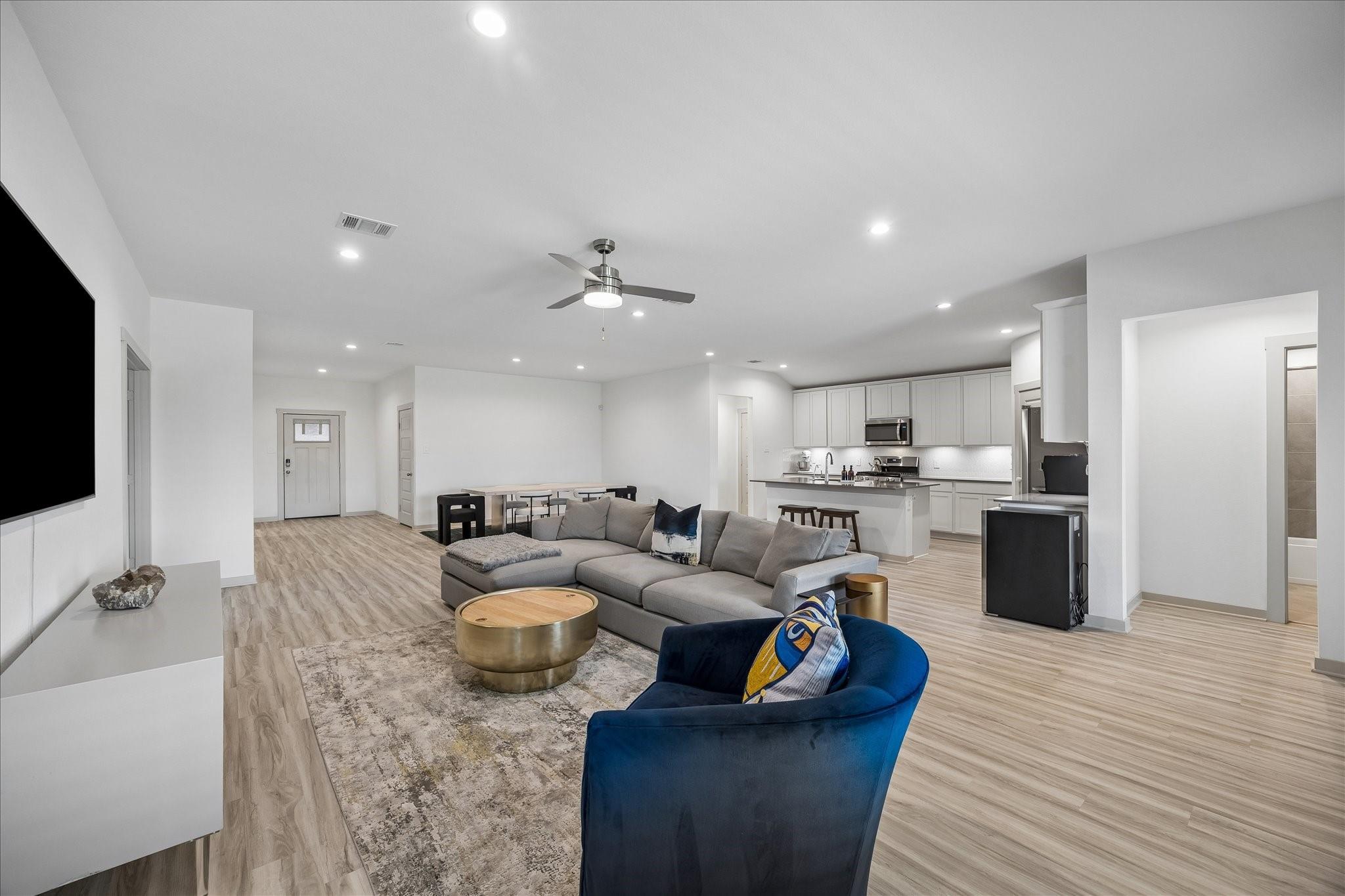 3527 Lake Landing Lane — photo