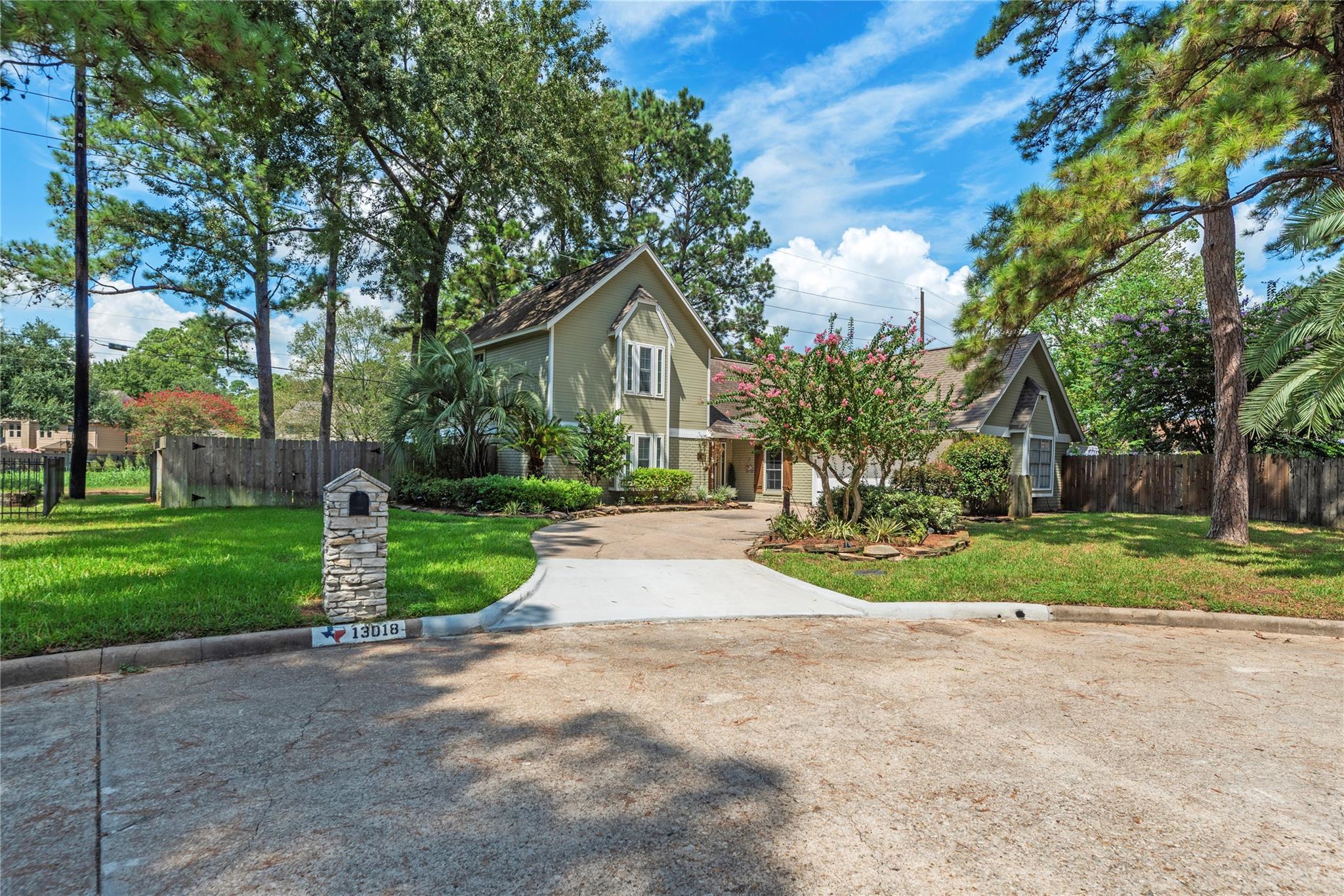 13018 Lemur Lane — photo