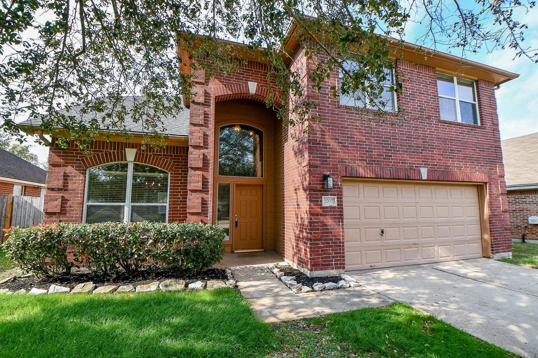 2707 Silk Tree Lane — photo