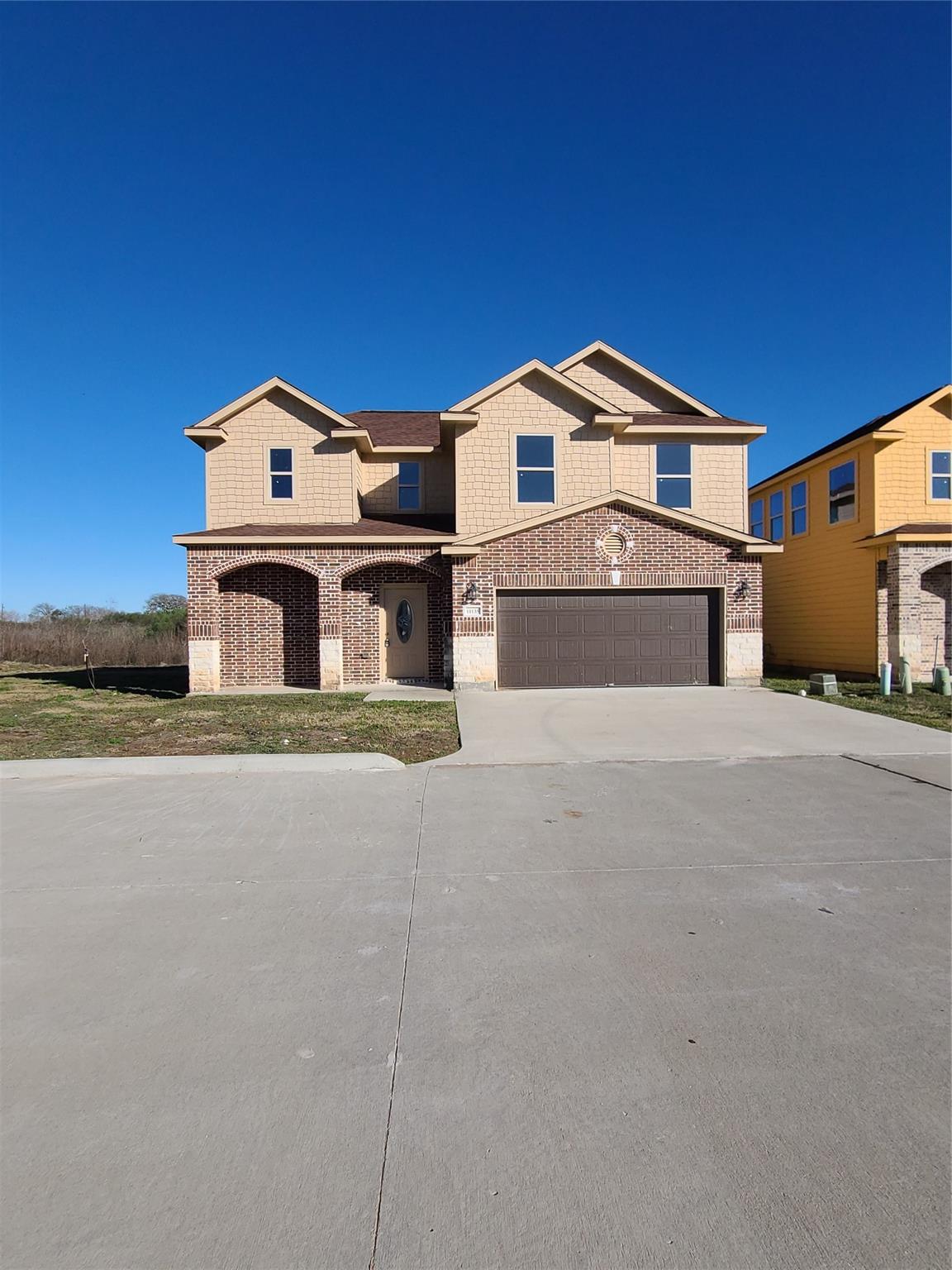 11135 Beverley Park Street — photo