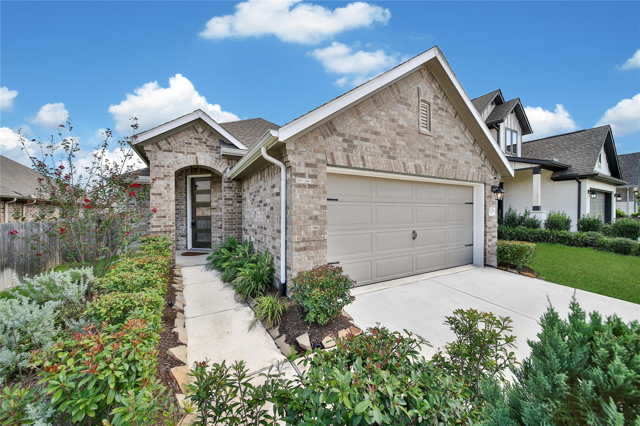 1326 Lakeside Creek — photo