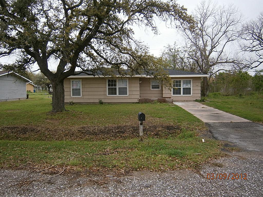 225 Nanlee Street — photo