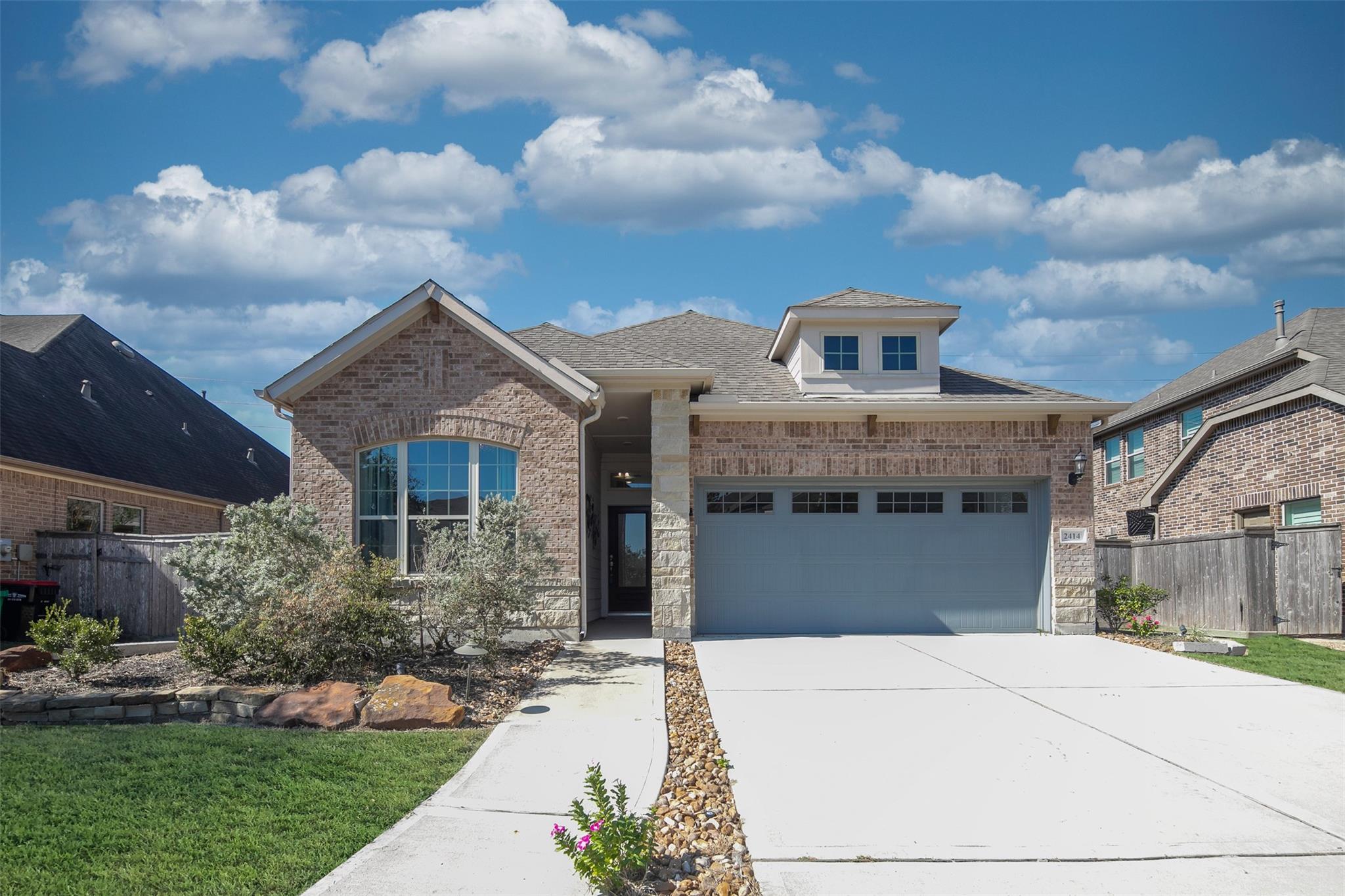 2414 Sandhill Crest Lane — photo