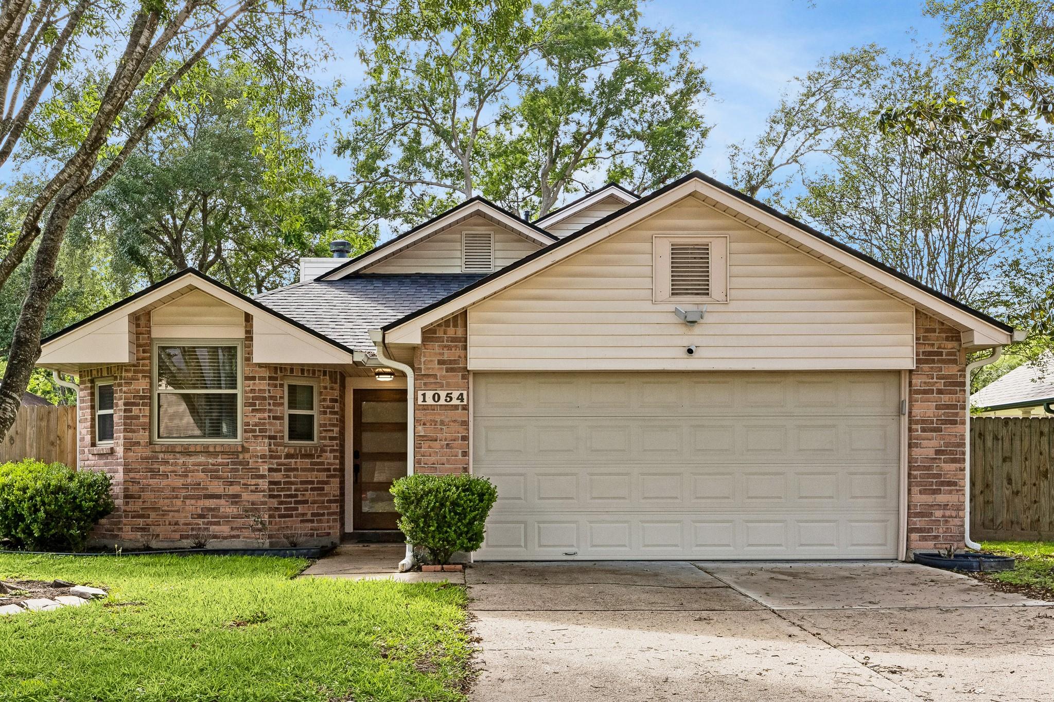 1054 Margate Drive — photo