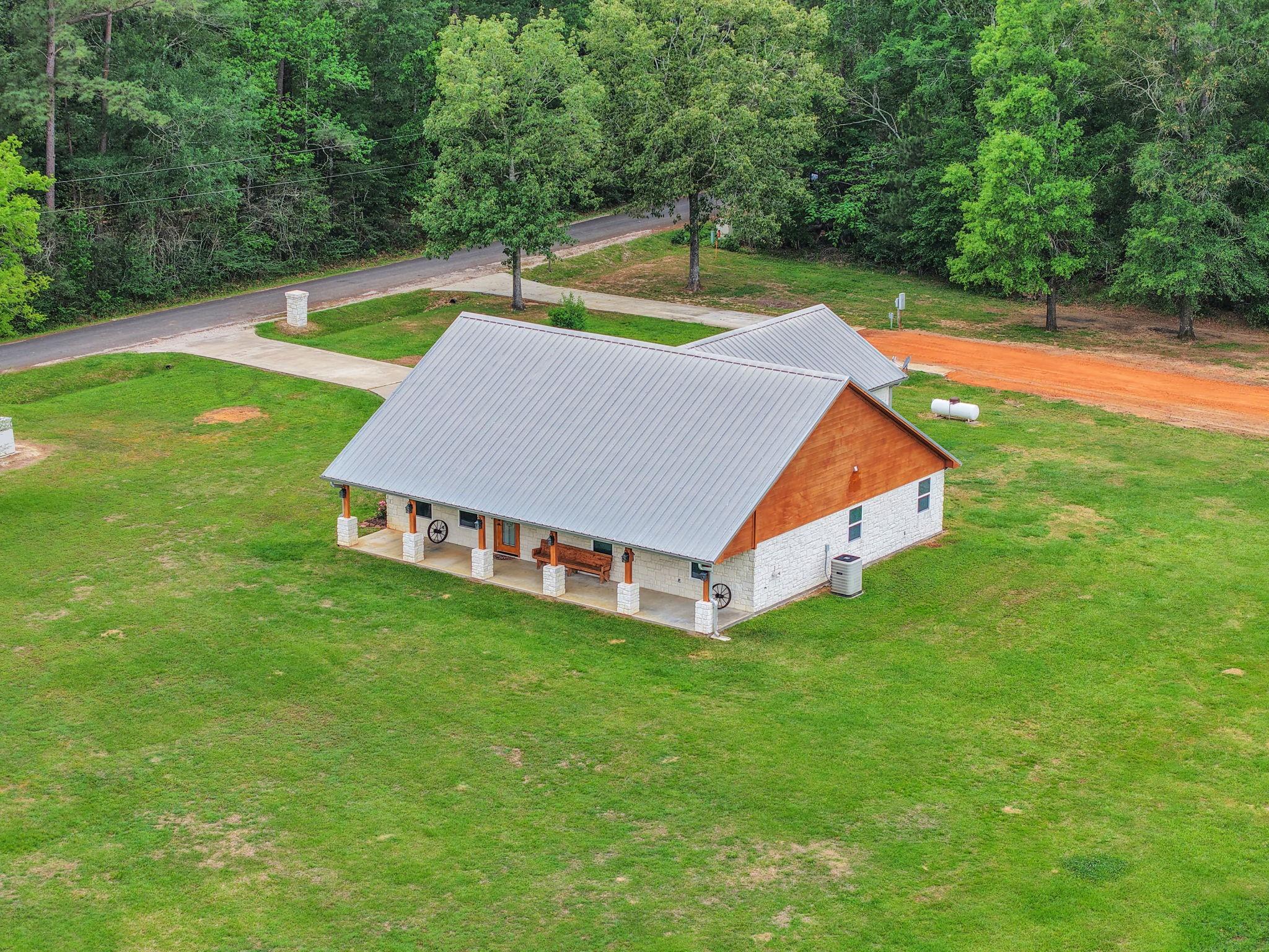 413 Barnett Lane — photo