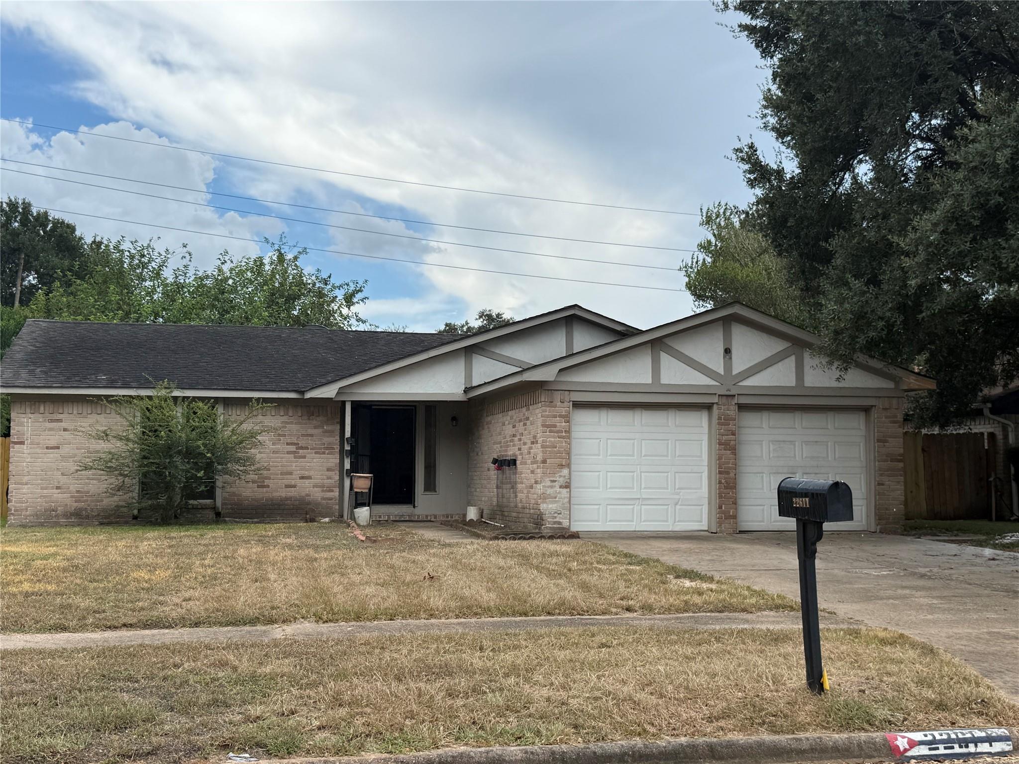 22611 Fincastle Drive — photo