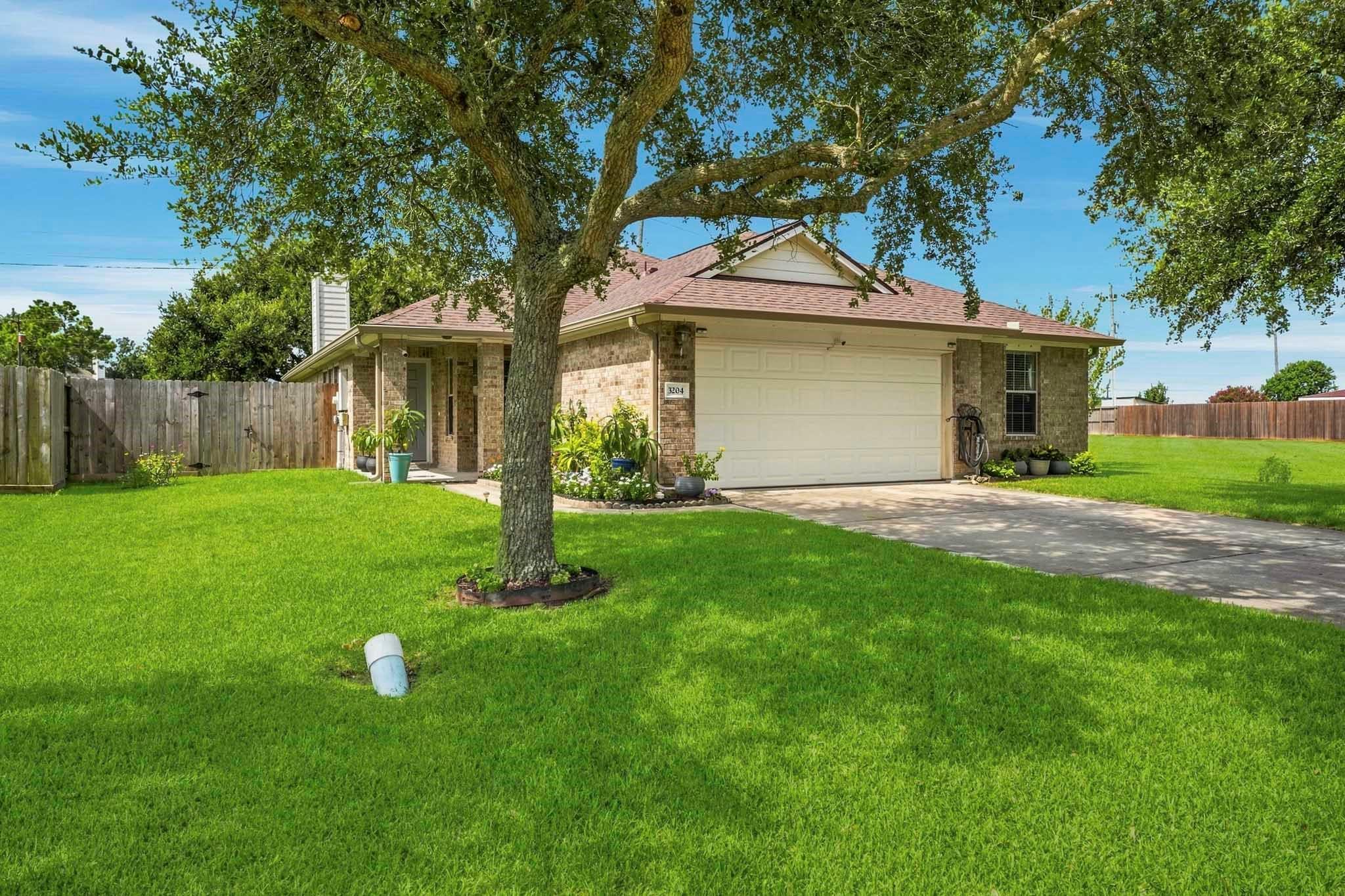 3204 Meadow Bay Lane — photo